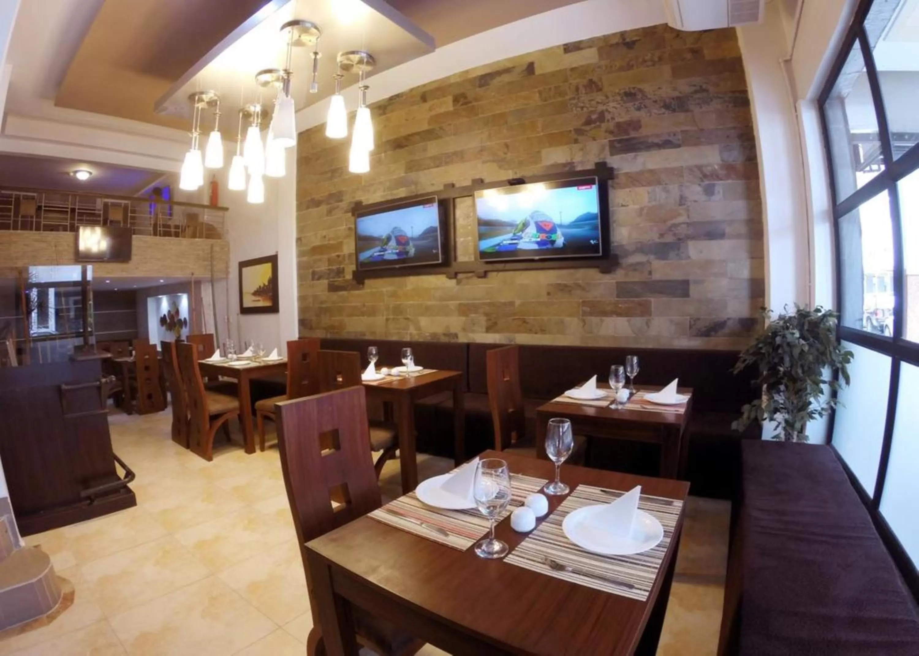 Meals, Restaurant/Places to Eat in Presidente Boutique