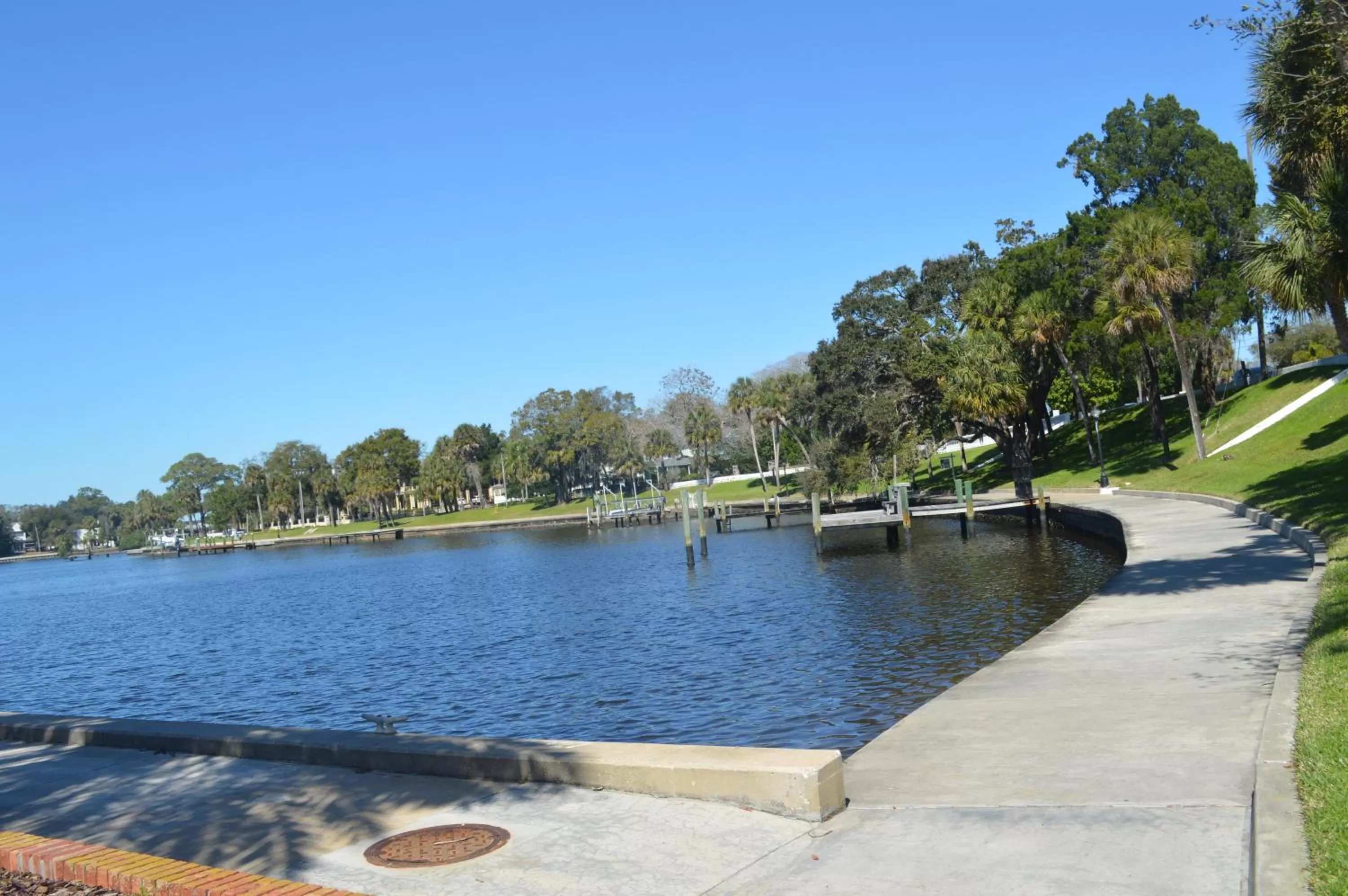 Landmark view in Tarpon Inn