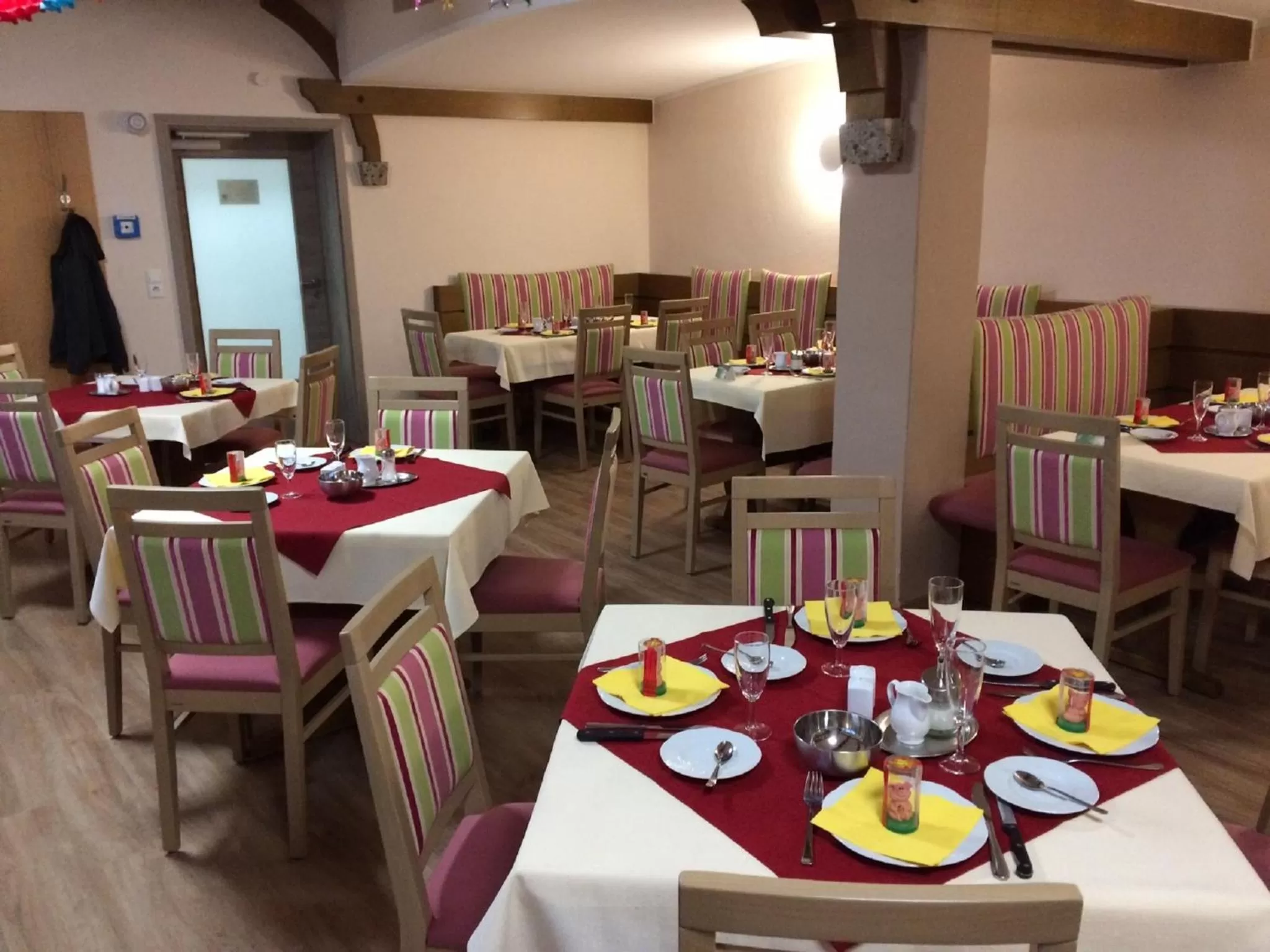 Restaurant/places to eat in Im Gewölbe