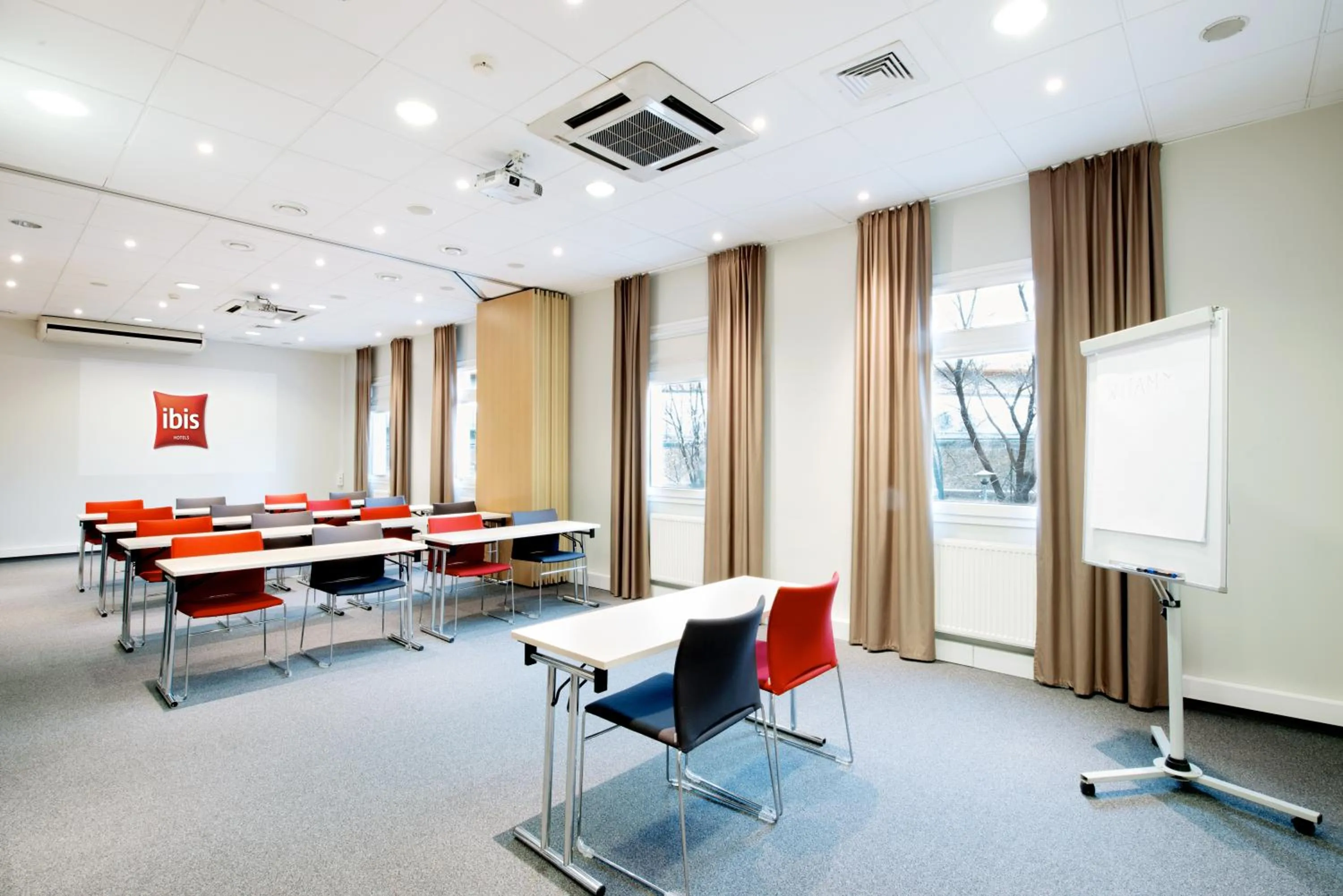Business facilities in Ibis Warszawa Ostrobramska