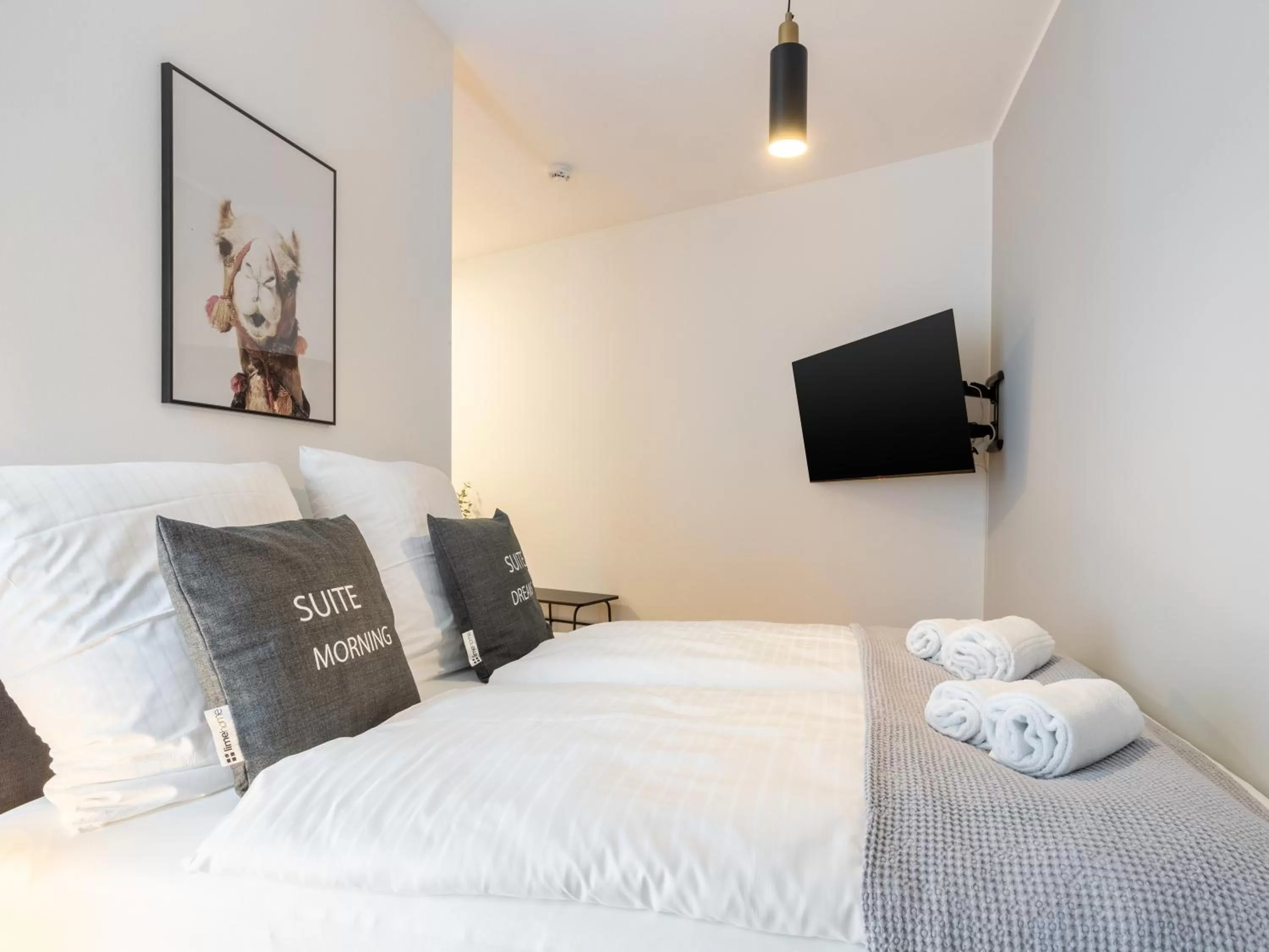 Bed in Limehome Gütersloh Eickhoffstraße