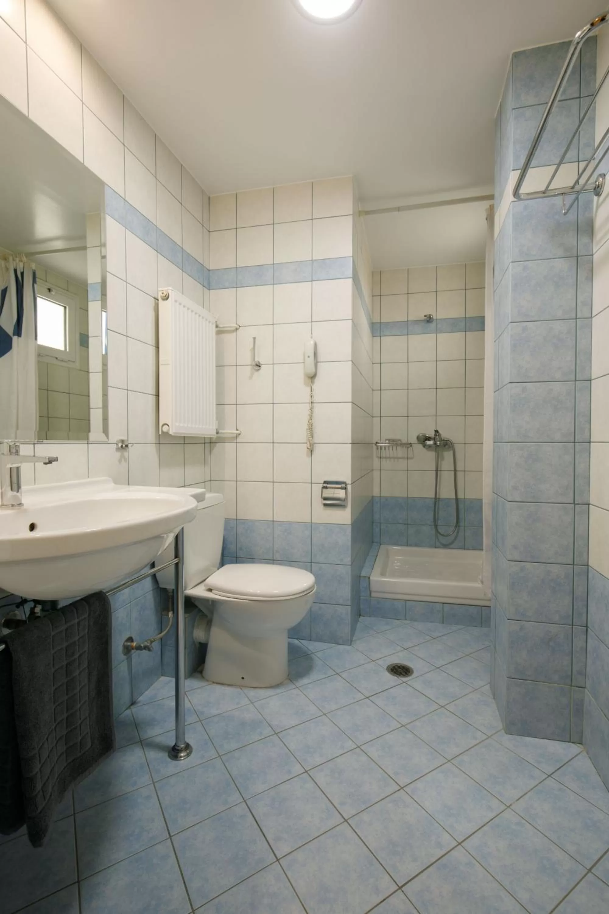 Bathroom in Hotel ΑΤΗΙΝΑ