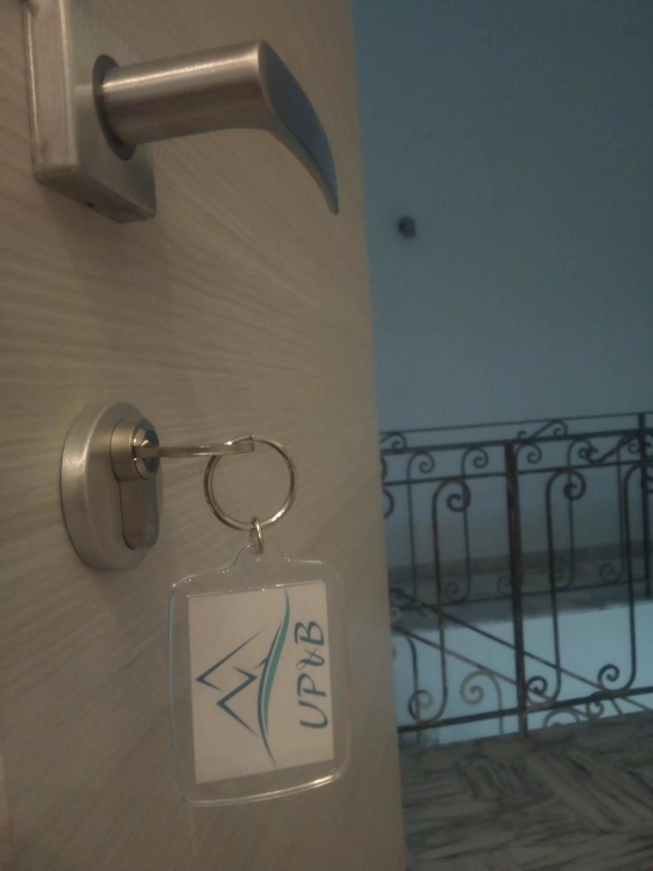 Logo/Certificate/Sign in UP&B Rooms Catania