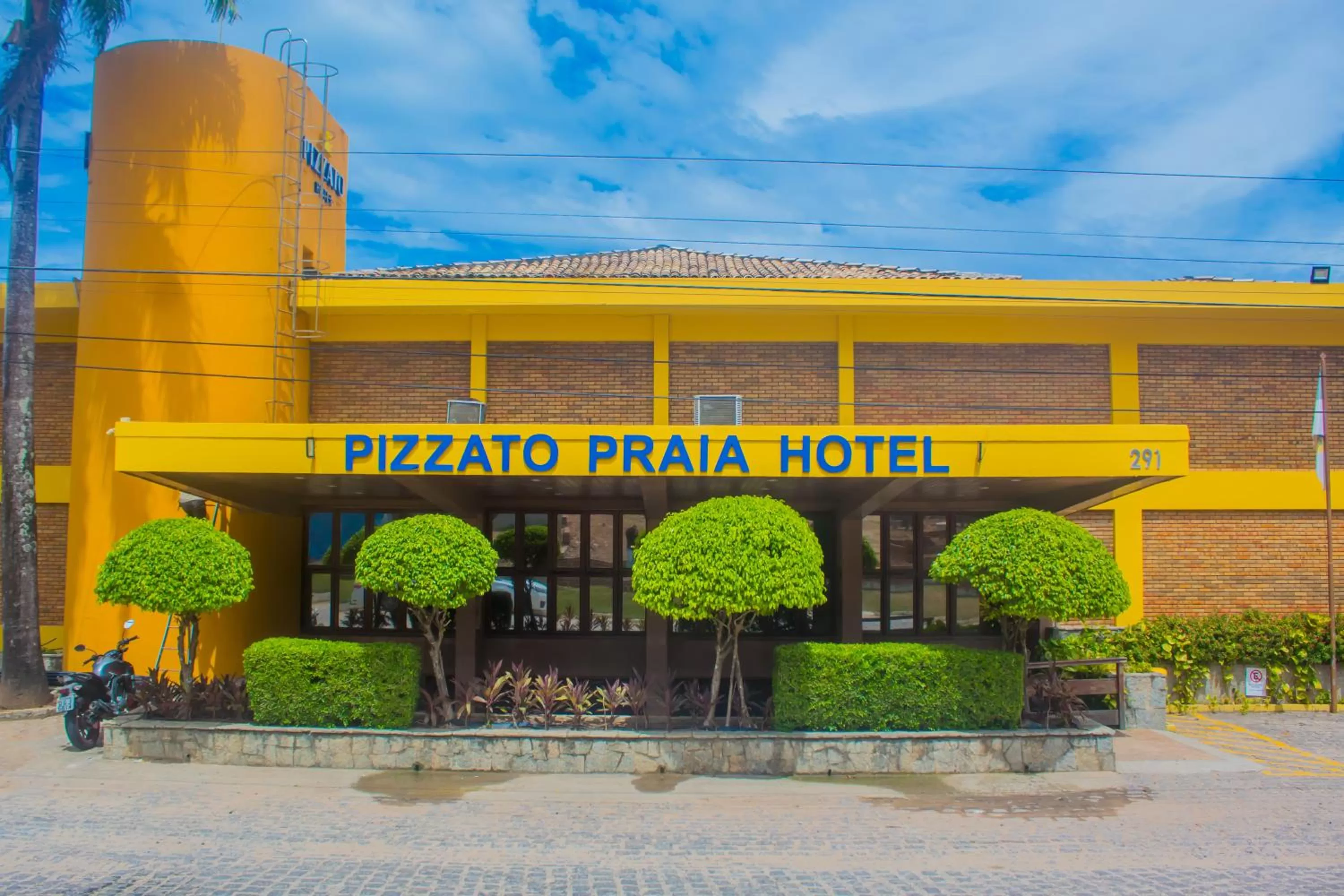 Pizzato Praia Hotel