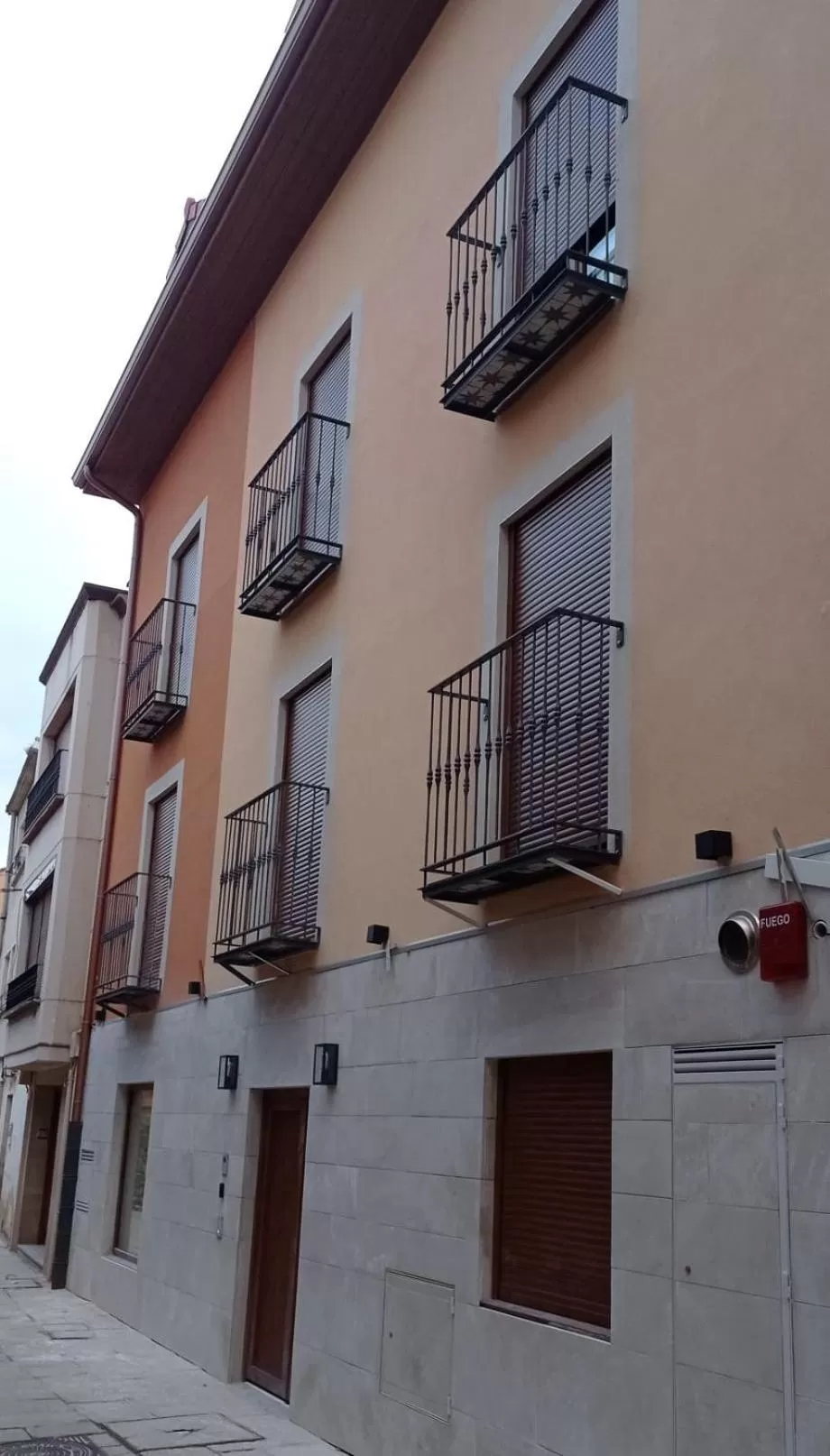 Property Building in Hotel - Hostel Atuvera