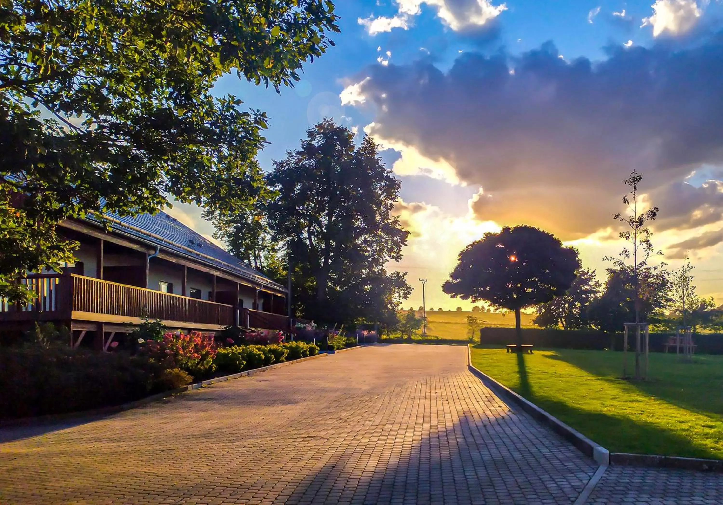 Equitana Hotel Resort