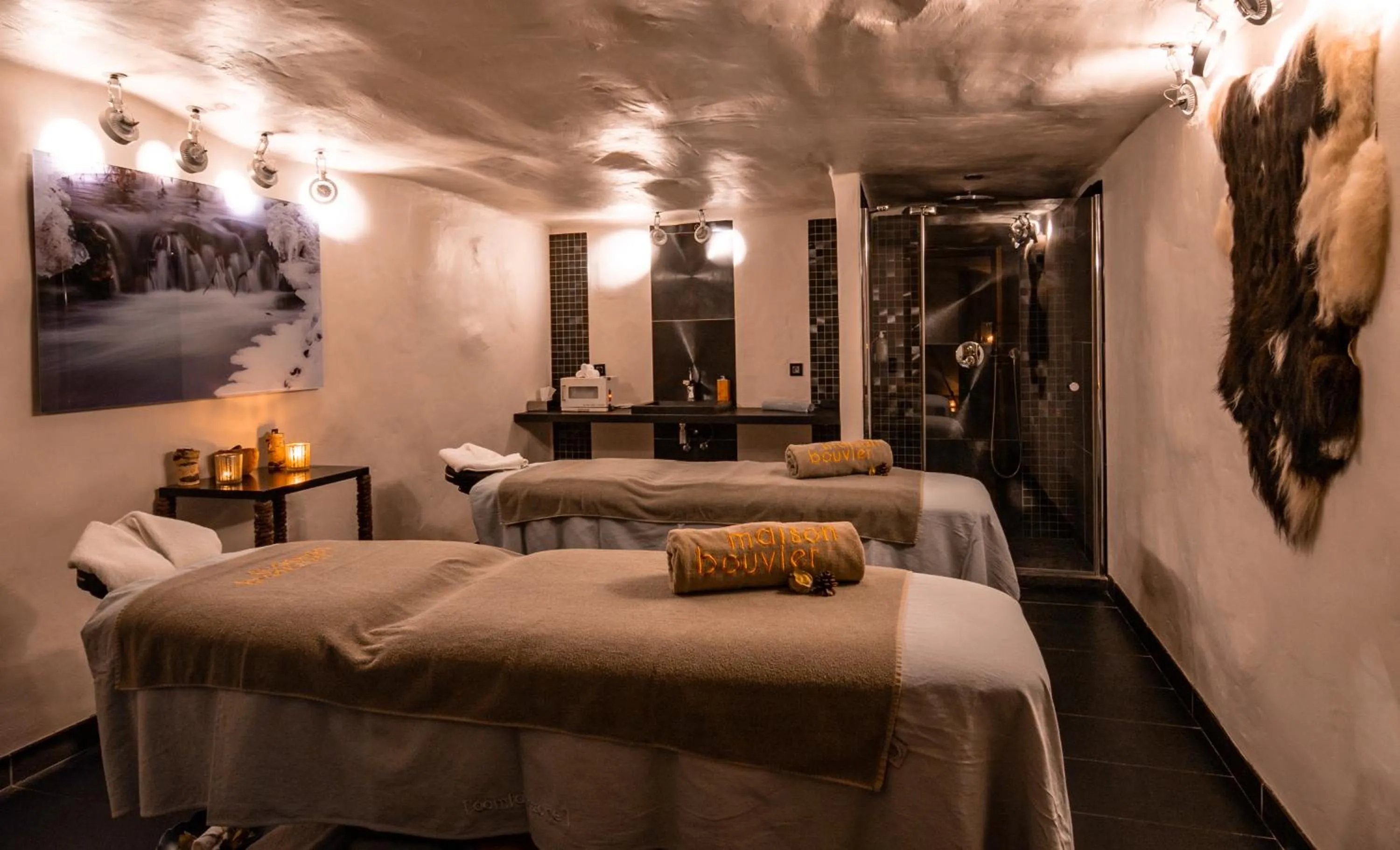 Massage in Les Suites – Maison Bouvier