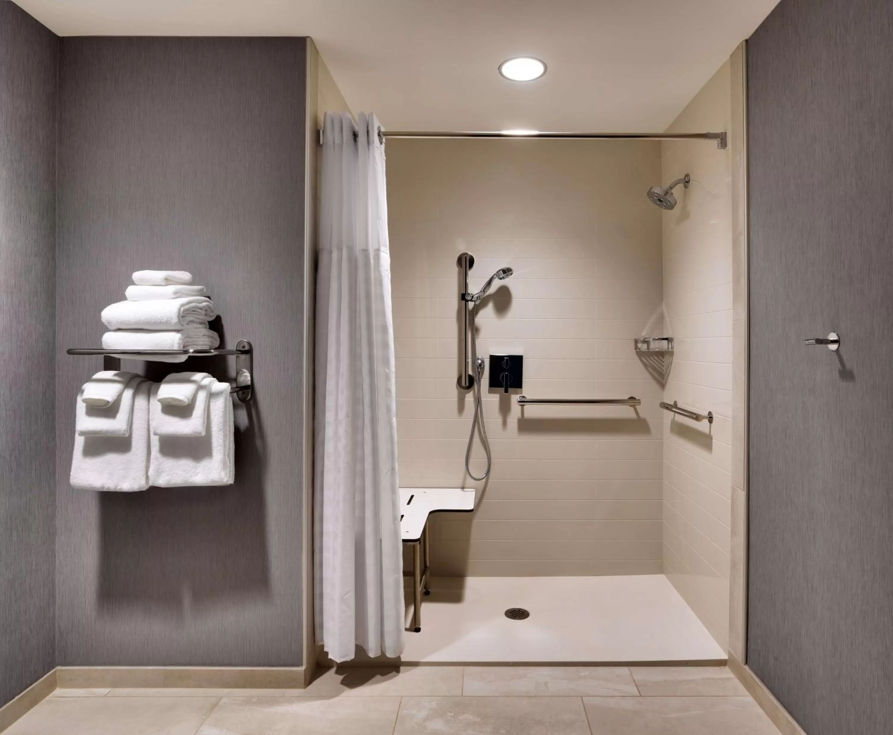 Bedroom in Hyatt Place Fayetteville/Springdale