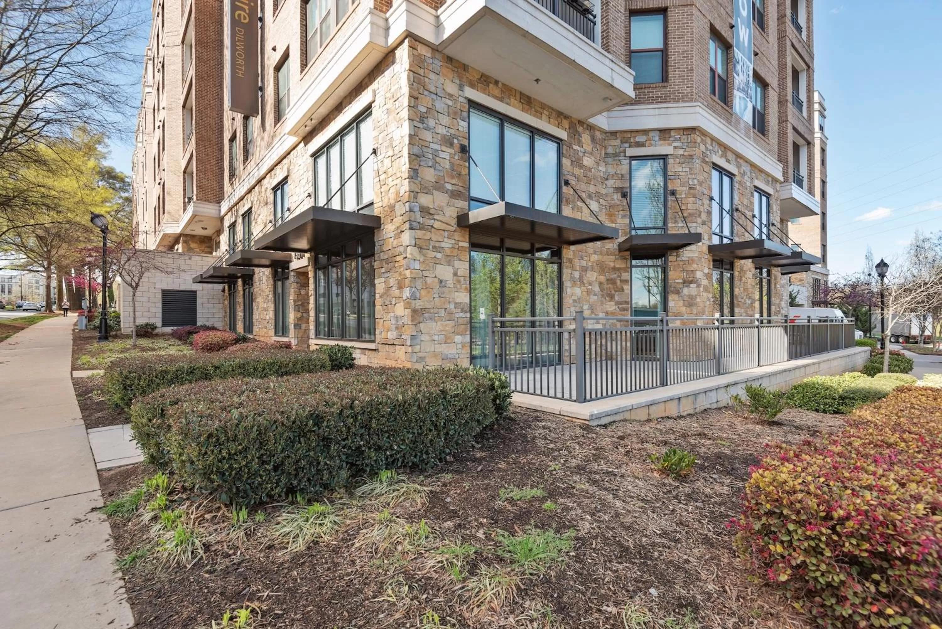 Property building in Kasa Dilworth Charlotte