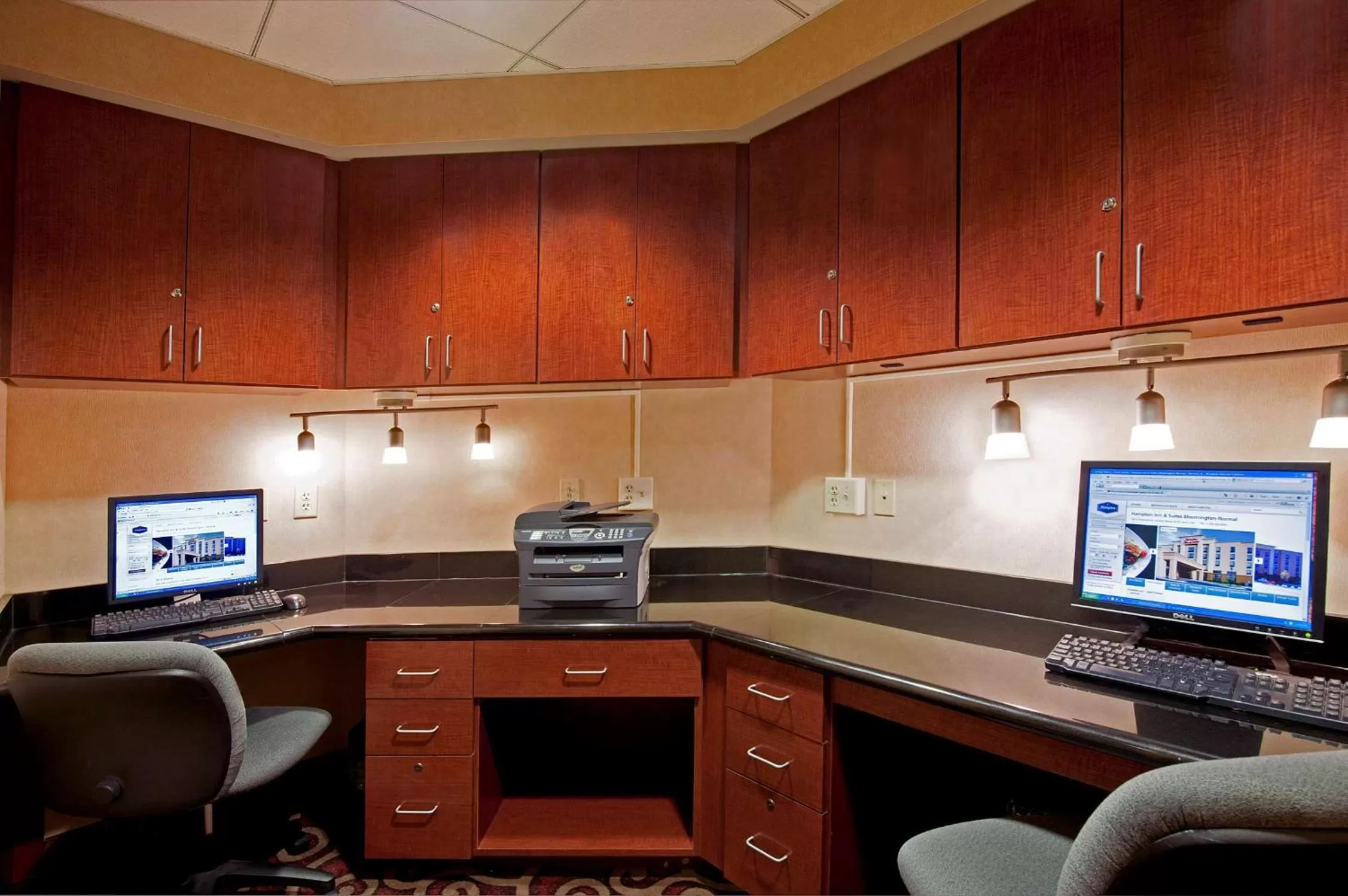 Business facilities in Hampton Inn & Suites Bloomington-Normal