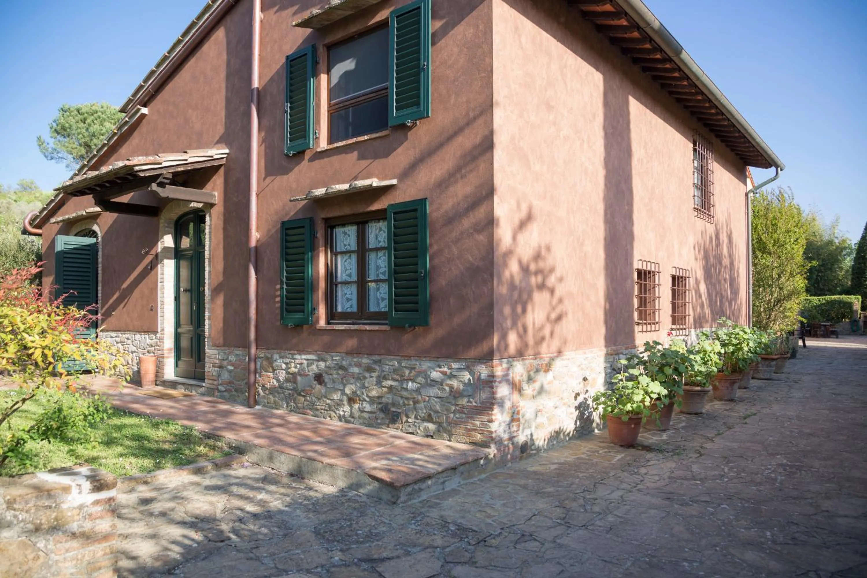 Facade/entrance in Borgo San Benedetto