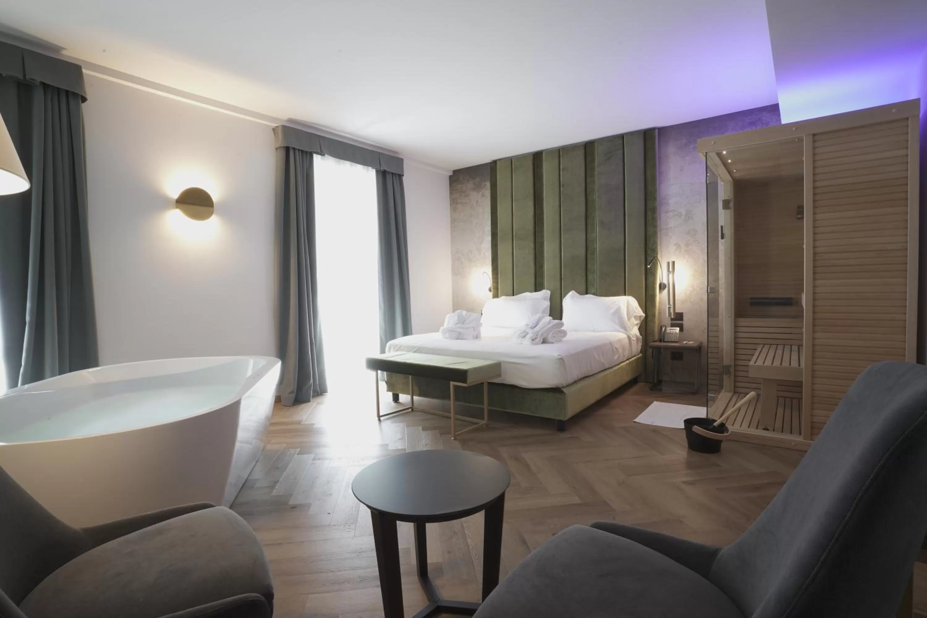 Photo of the whole room, Bed in Palazzo Santo Spirito