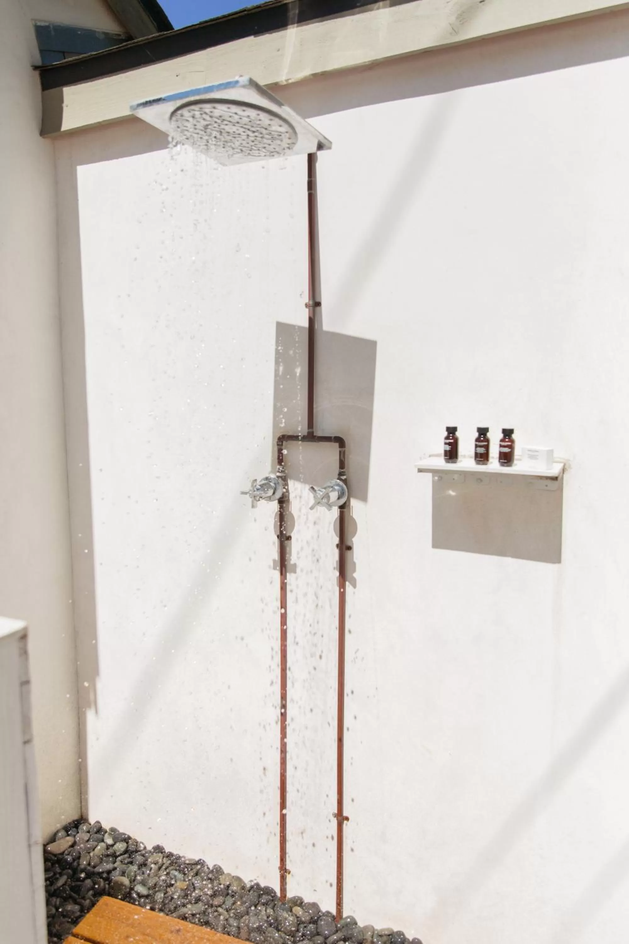 Shower in Calamigos Guest Ranch and Beach Club