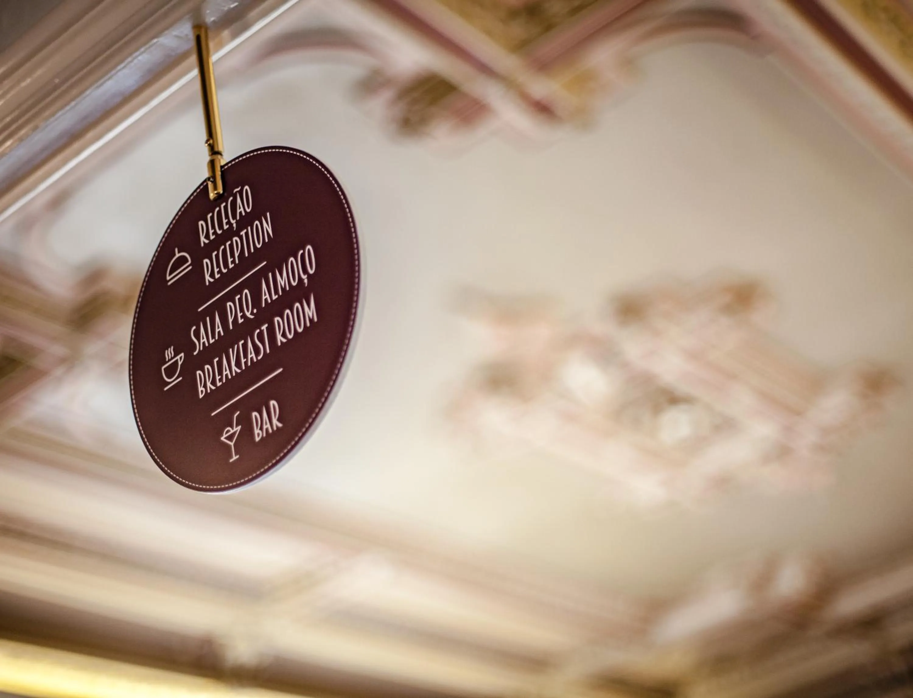 Communal lounge/ TV room in The Rex Hotel Porto