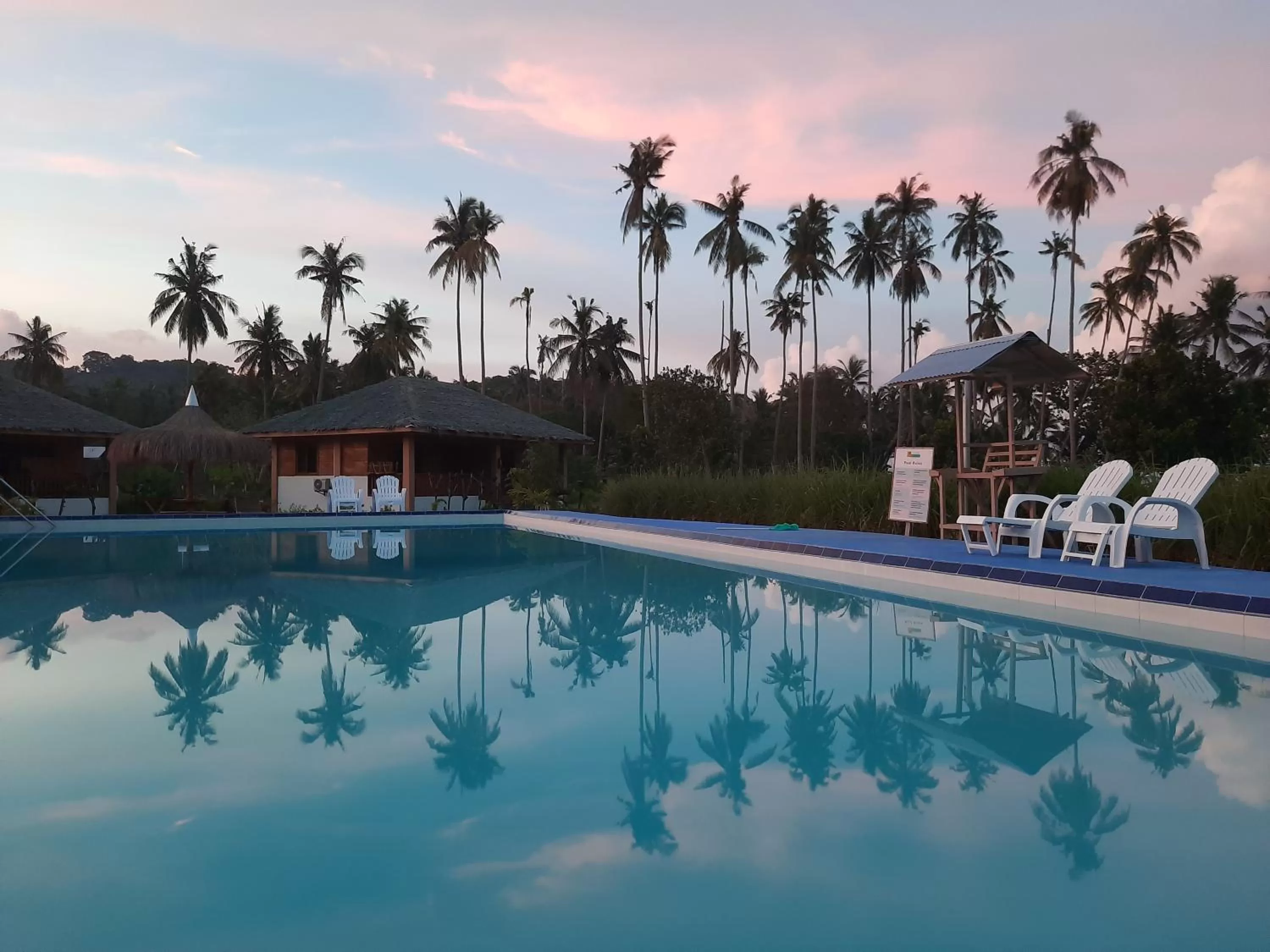 Swimming pool in Eastwind Beach Club- El Nido