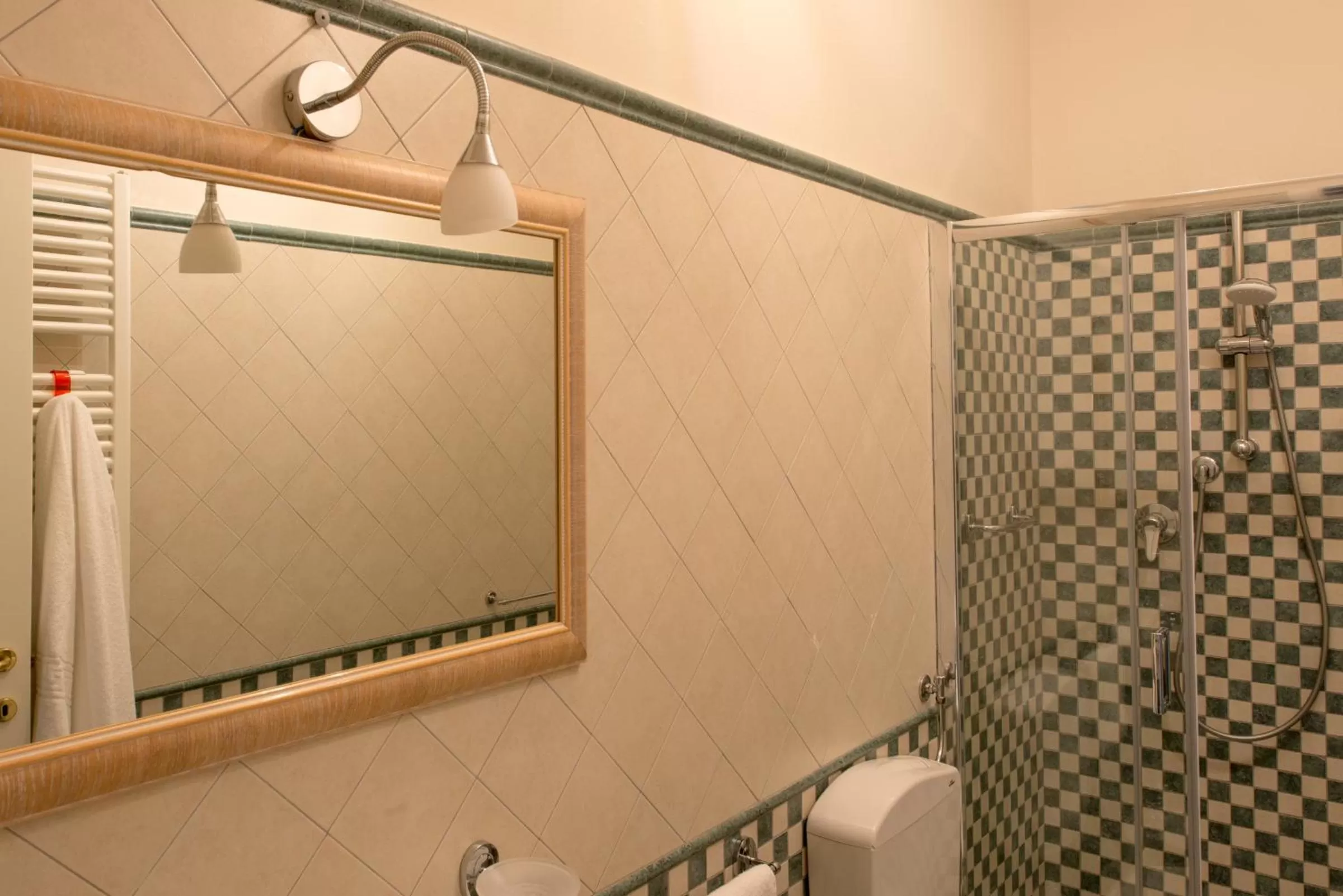 Shower in Palazzo Rotati