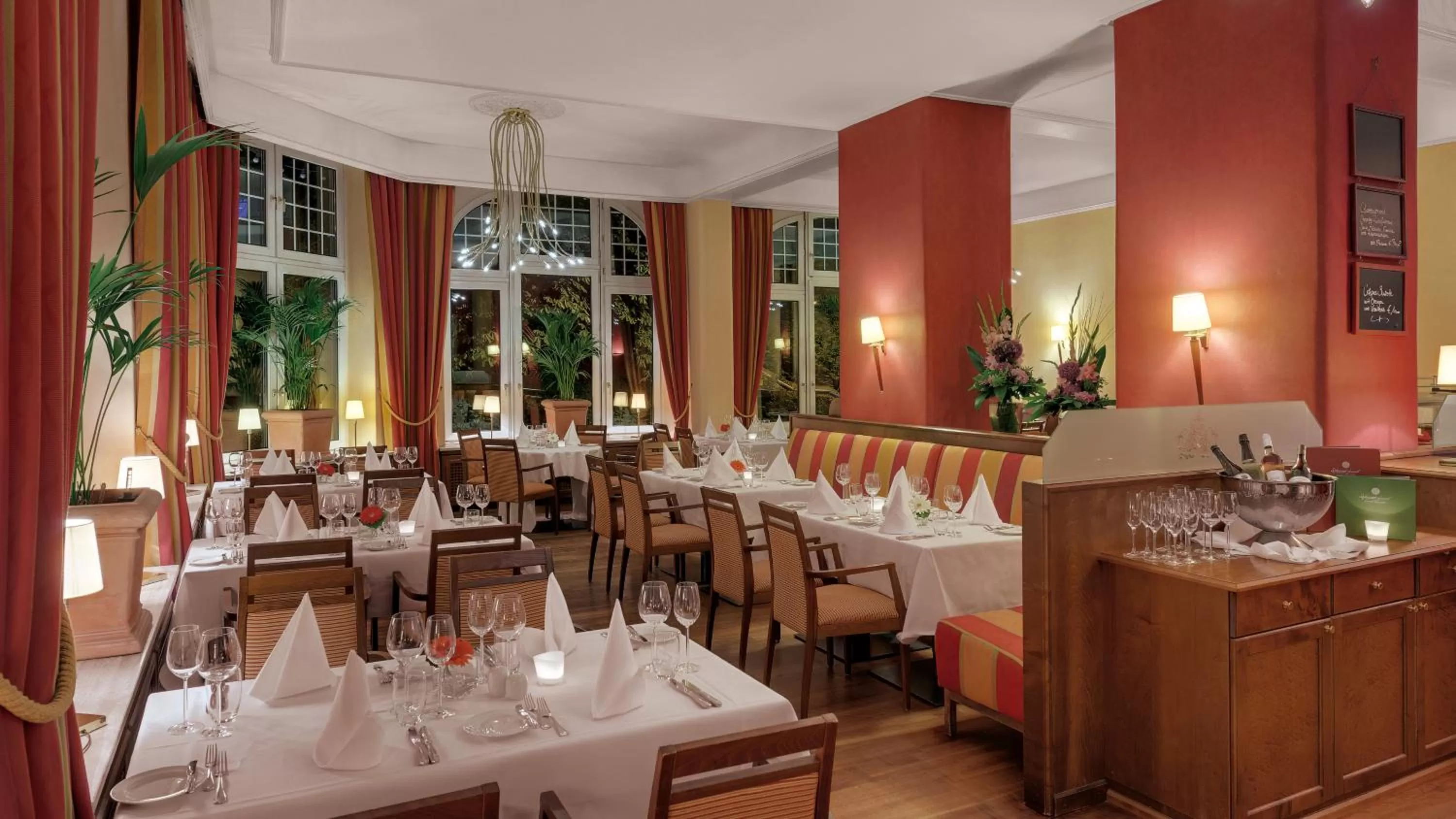 Restaurant/places to eat in Hotel Oranien Wiesbaden