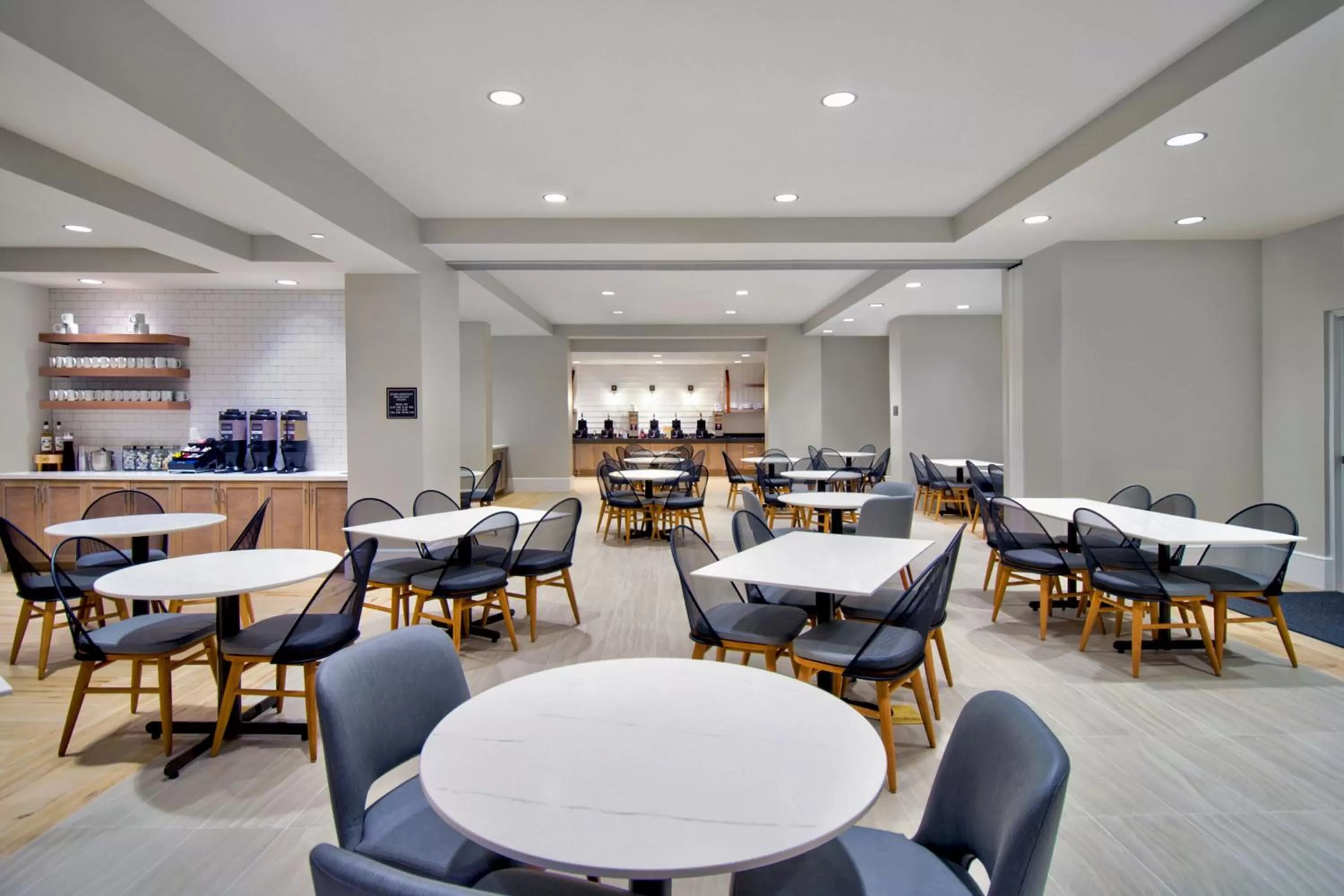 Breakfast in Residence Inn by Marriott Orlando at FLAMINGO CROSSINGS Town Center