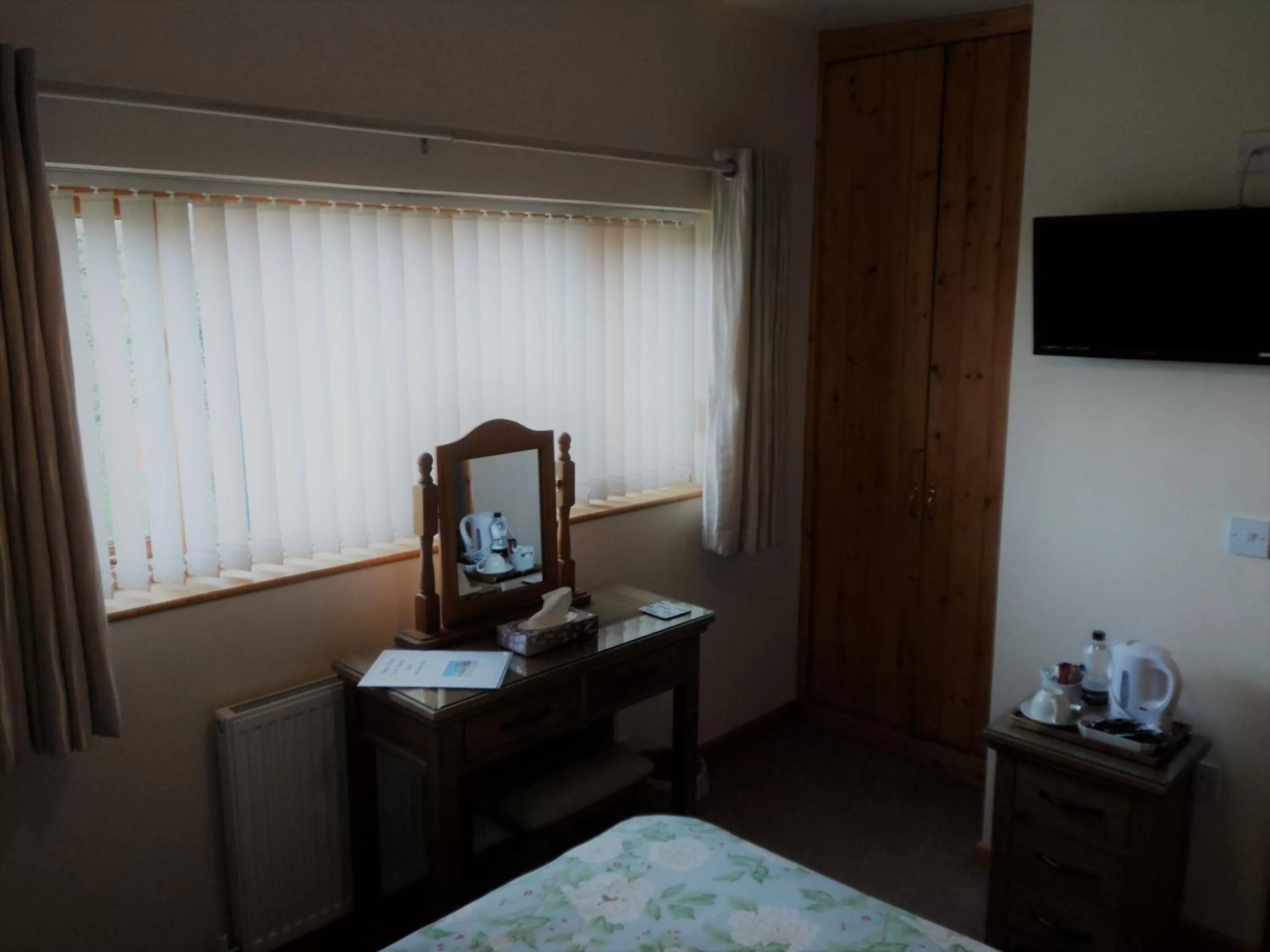 Bed in Three Ways Farmhouse B&B