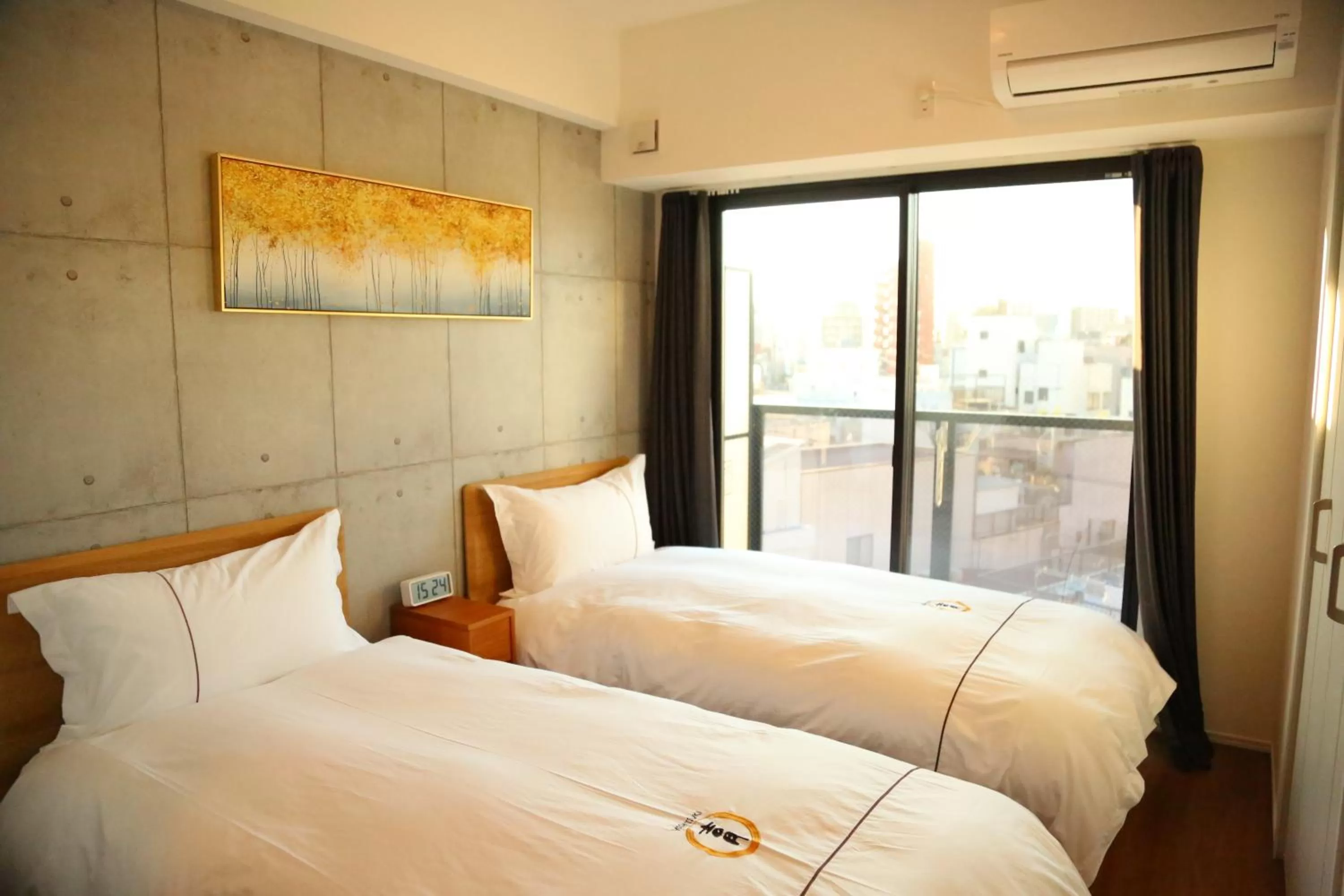 Bedroom, Bed in Yoshitsuki kaku - Yoshitsuki Apart Hotel