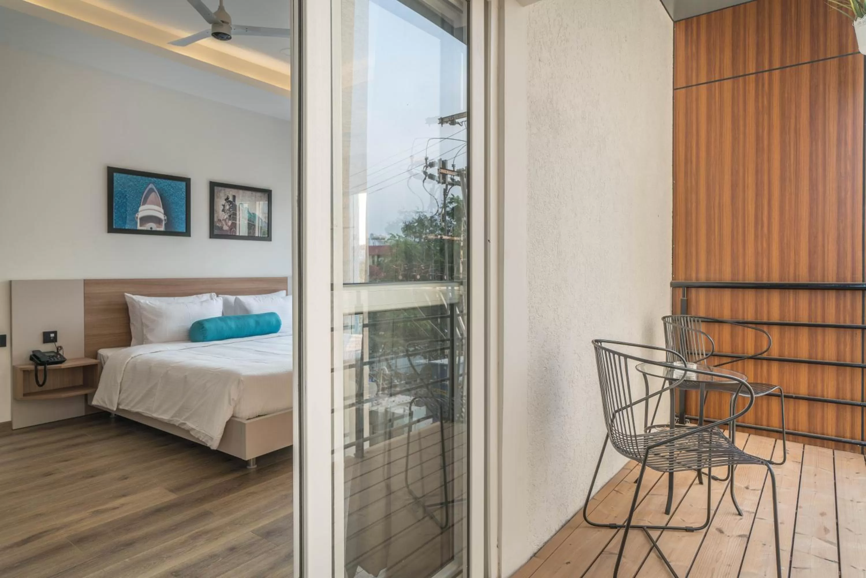 Balcony/Terrace, Bed in SKYLA Studios & Suites - Jubilee Hills