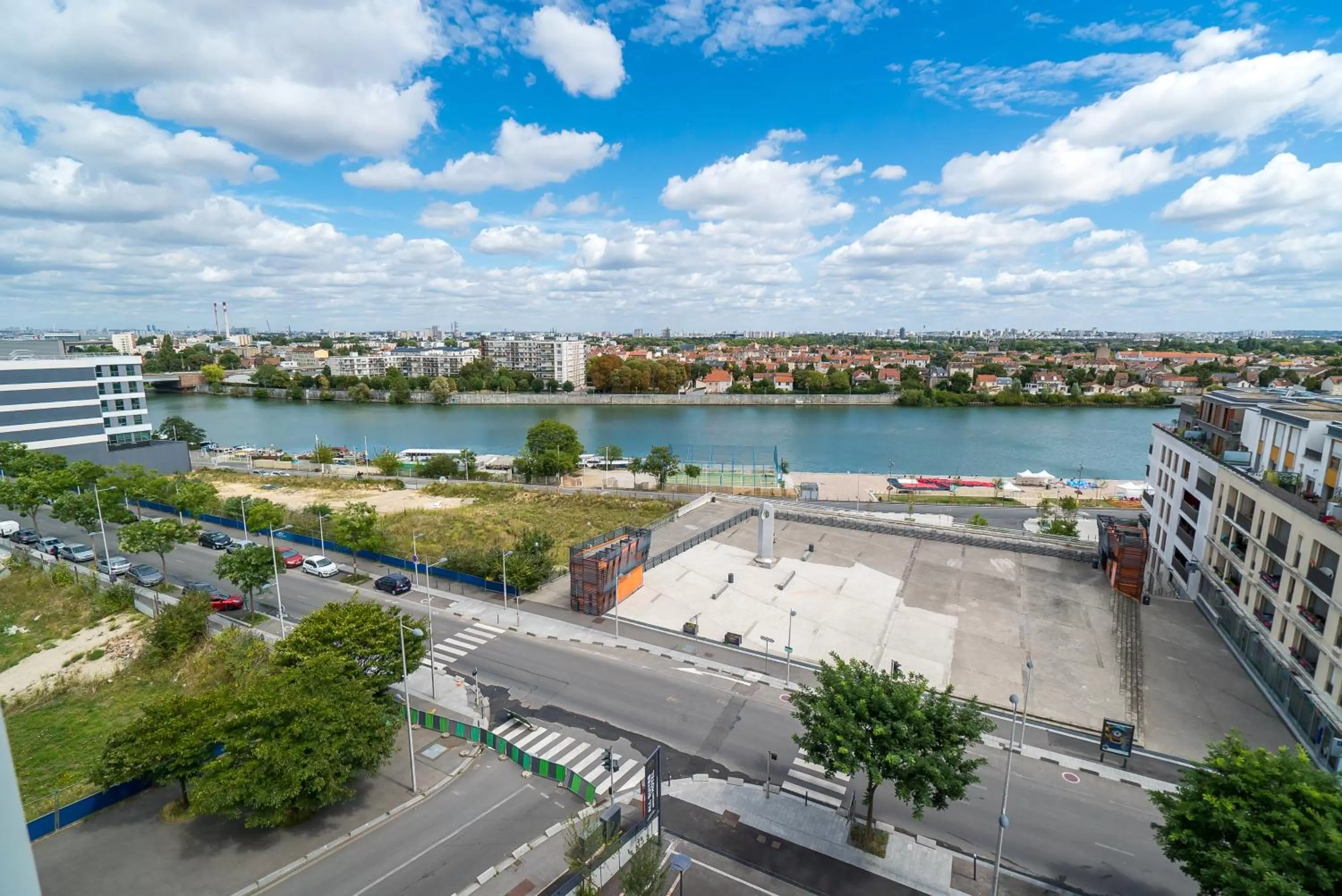 River view in All Suites Appart Hôtel - Choisy-le-Roi