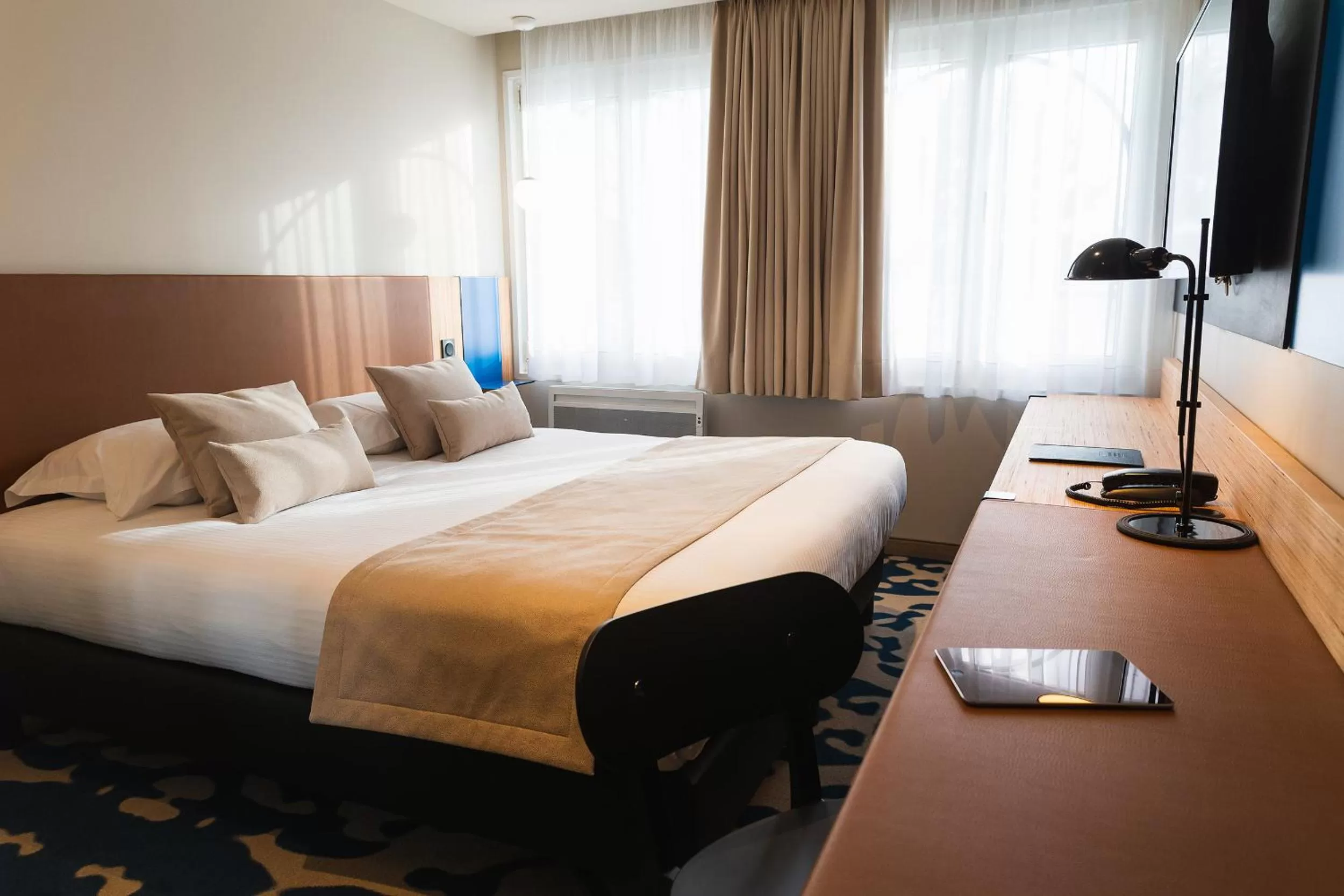 Photo of the whole room, Bed in Hotel Le Bugatti