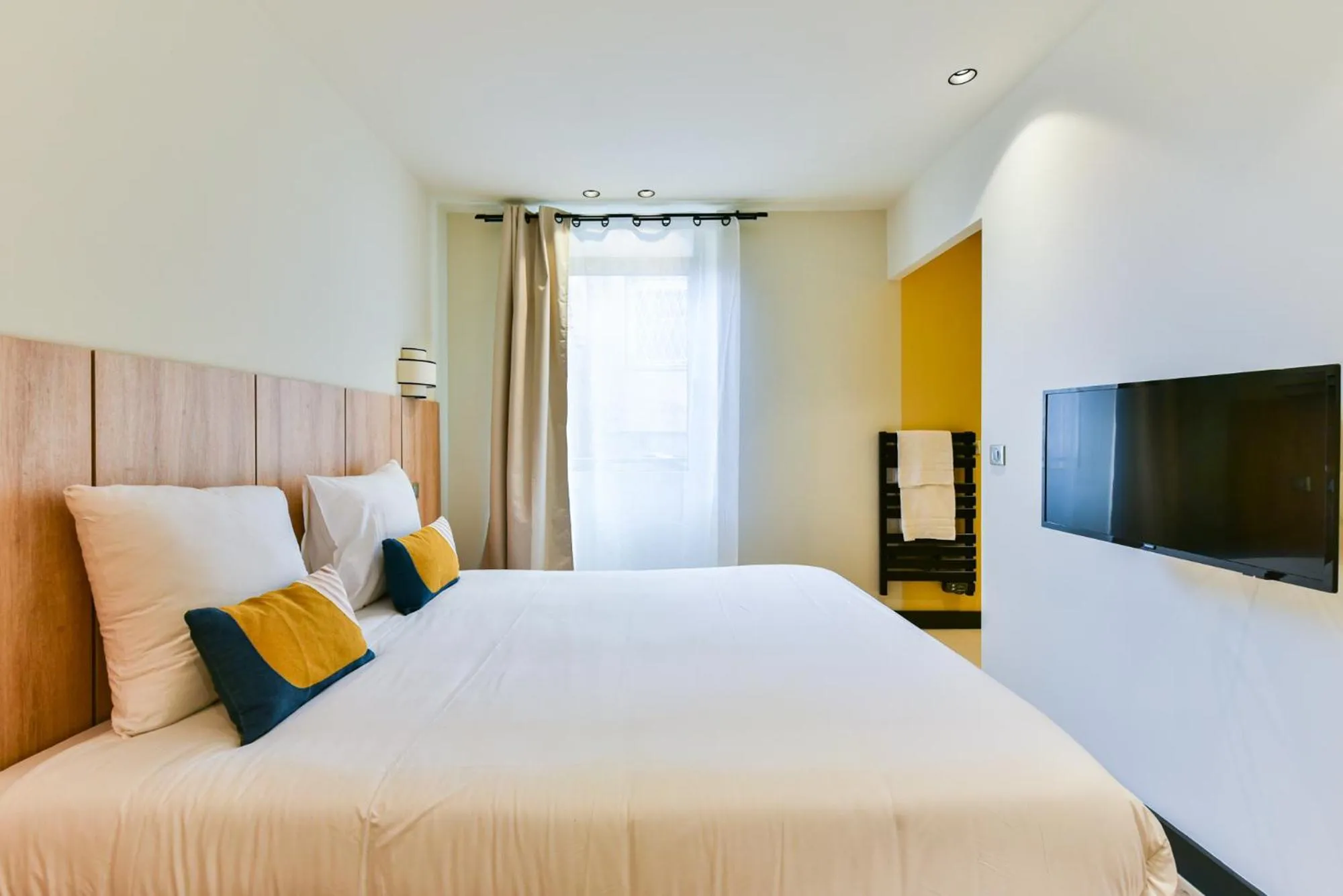 Bedroom, Bed in Florella Croisette Apartment