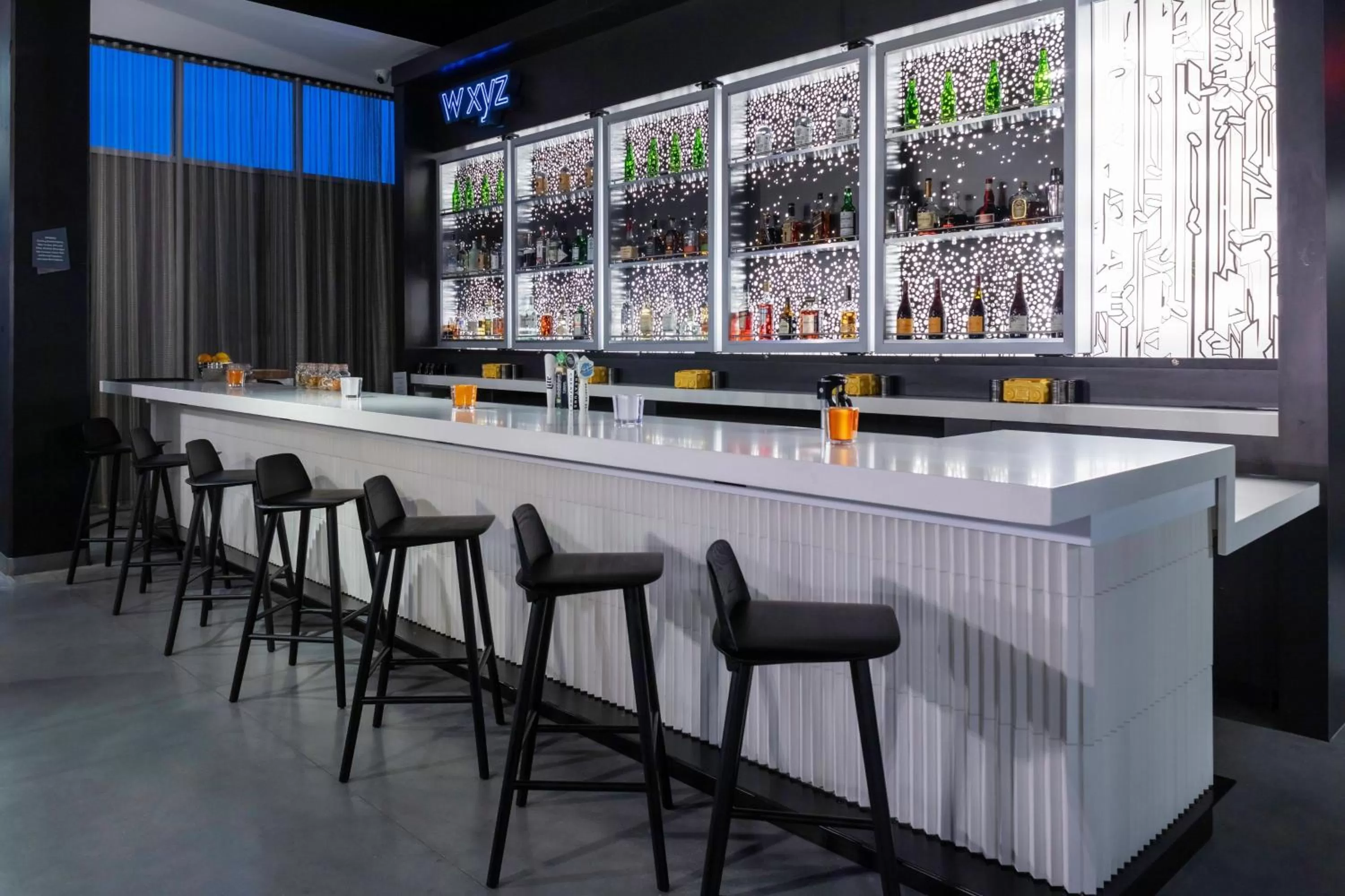 Lounge or bar in Aloft Savannah Airport