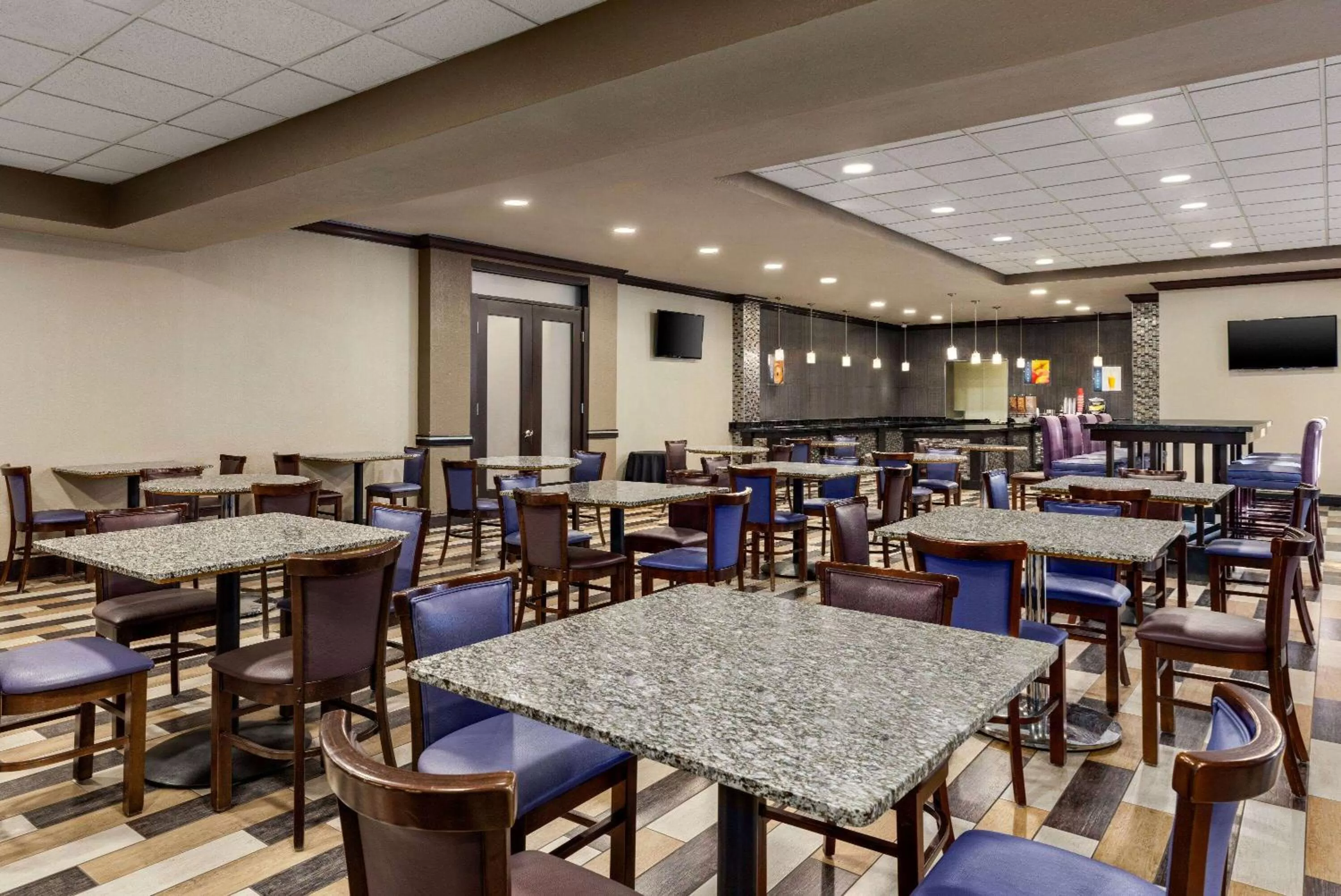 Lounge or bar, Restaurant/Places to Eat in IBAN Hotel, Trademark Collection by Wyndham