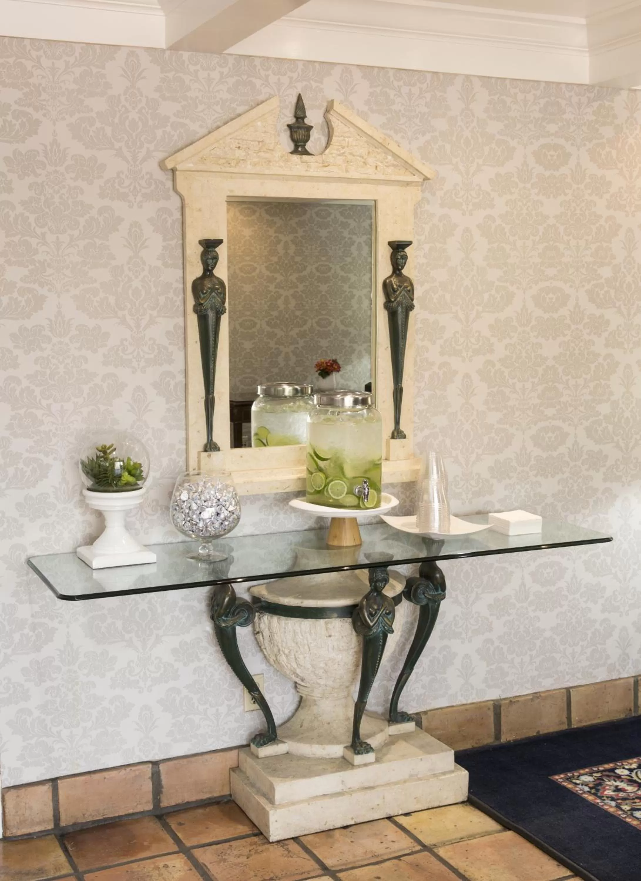 Lobby or reception in Campbell Inn Hotel