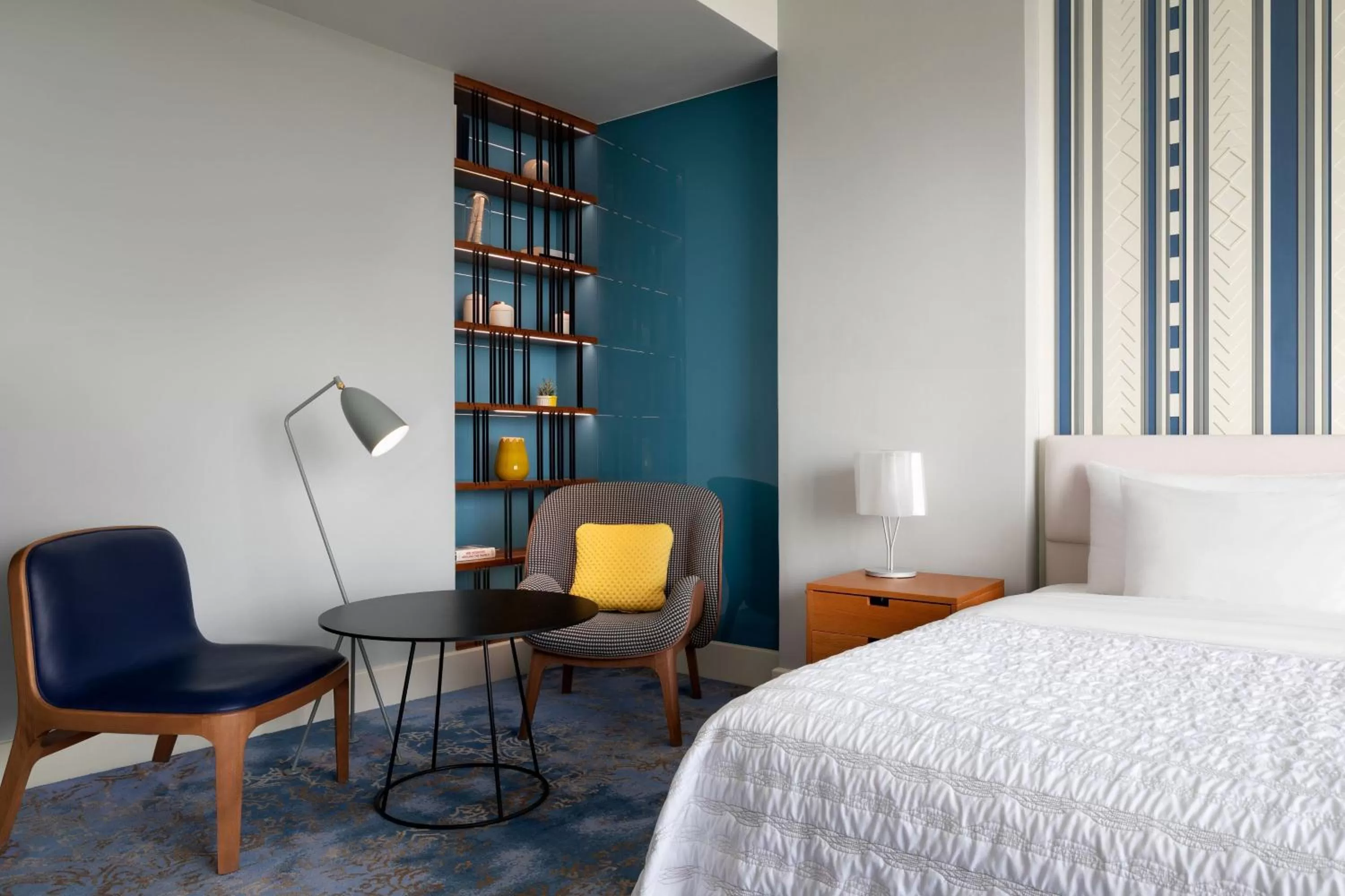 Photo of the whole room, Bed in Le Meridien Riyadh