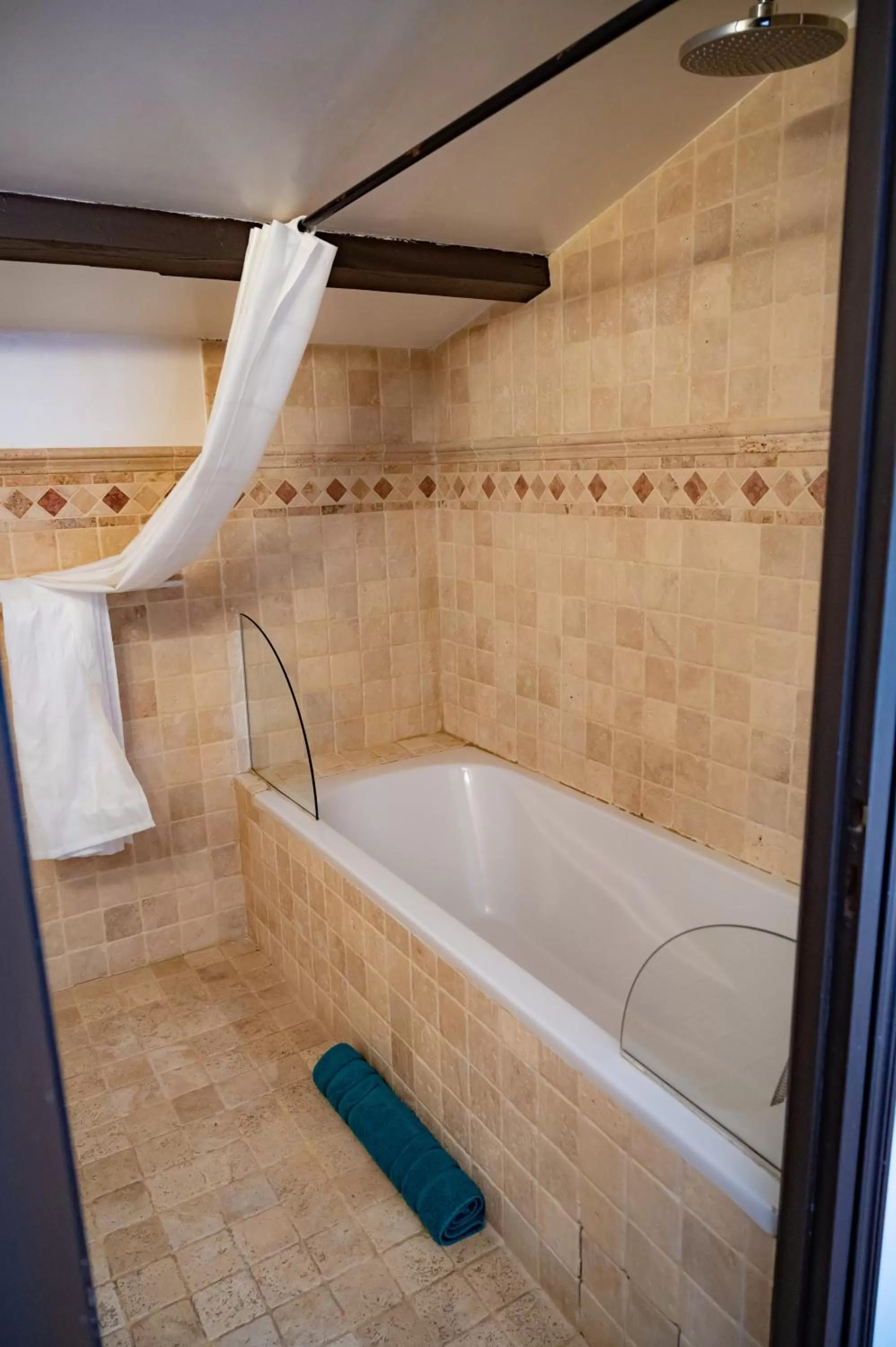 Bathroom in Fleur de Lys