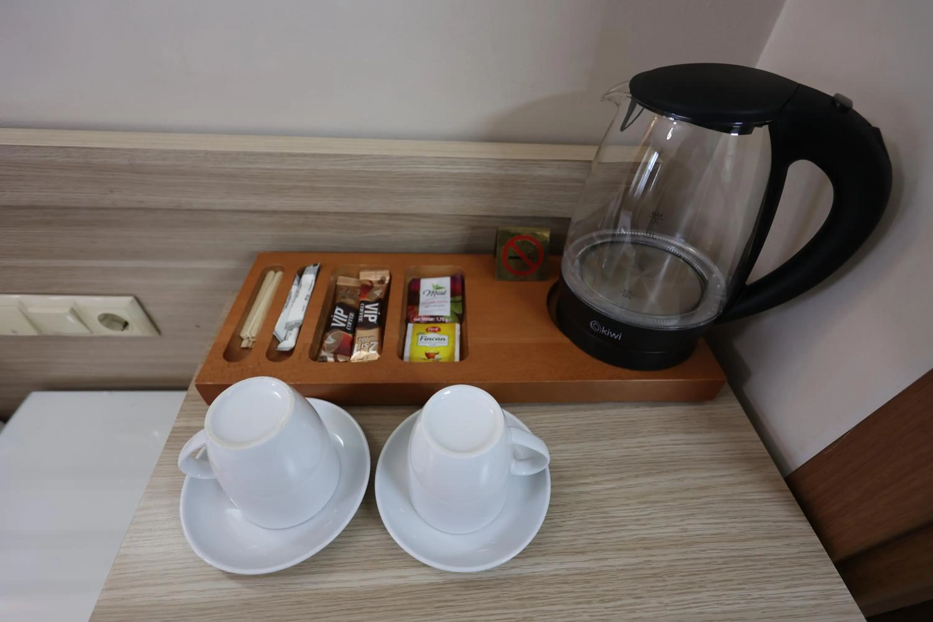 Coffee/tea facilities in Arven Hotel