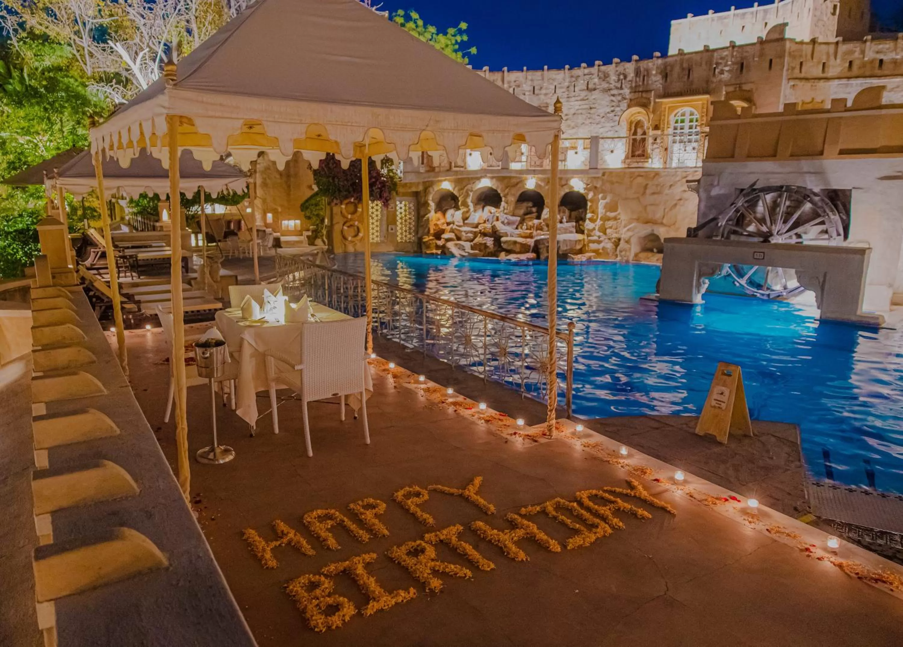 Restaurant/places to eat in Ajit Bhawan - A Palace Resort