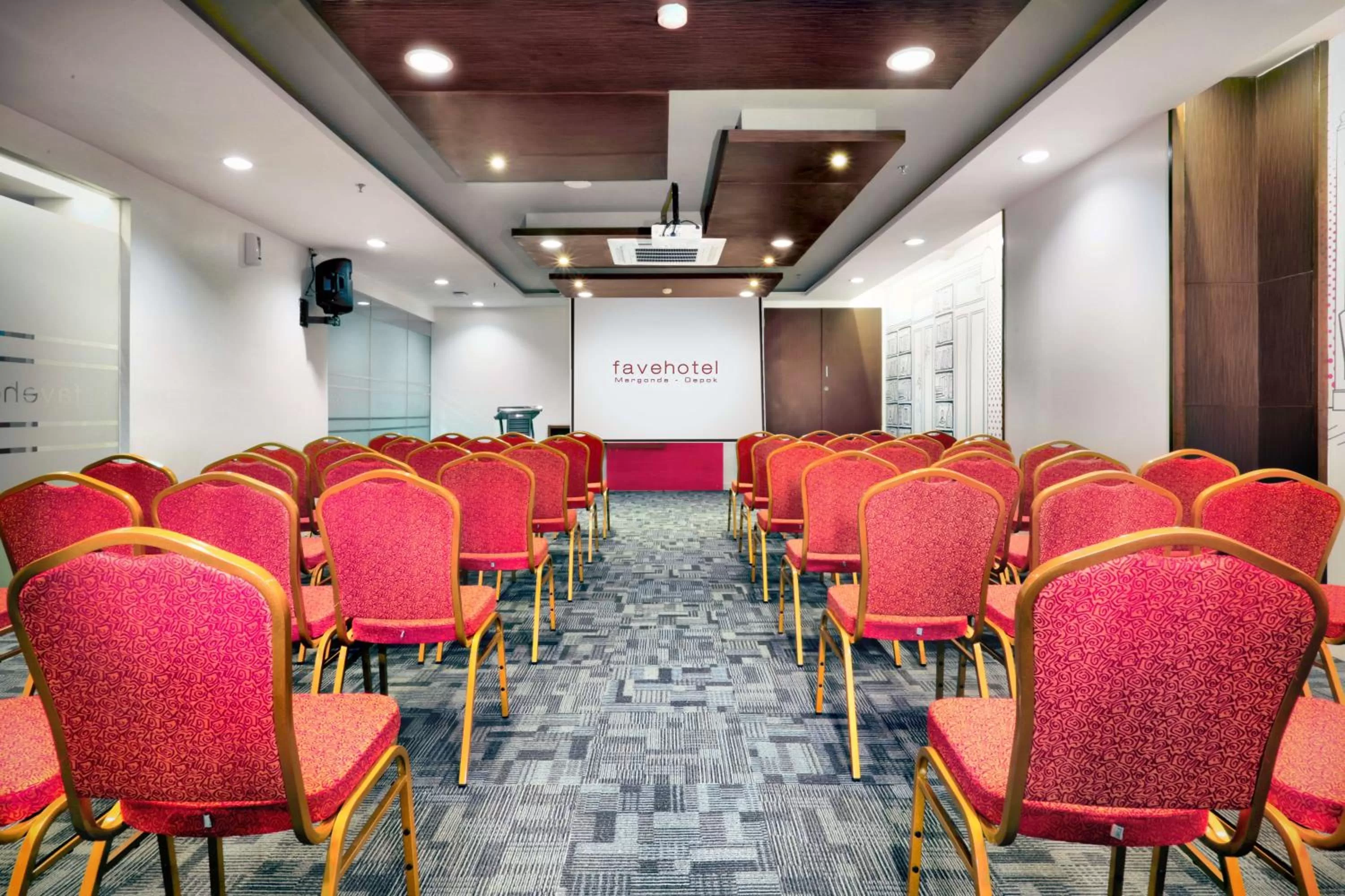 Meeting/conference room in favehotel Margonda