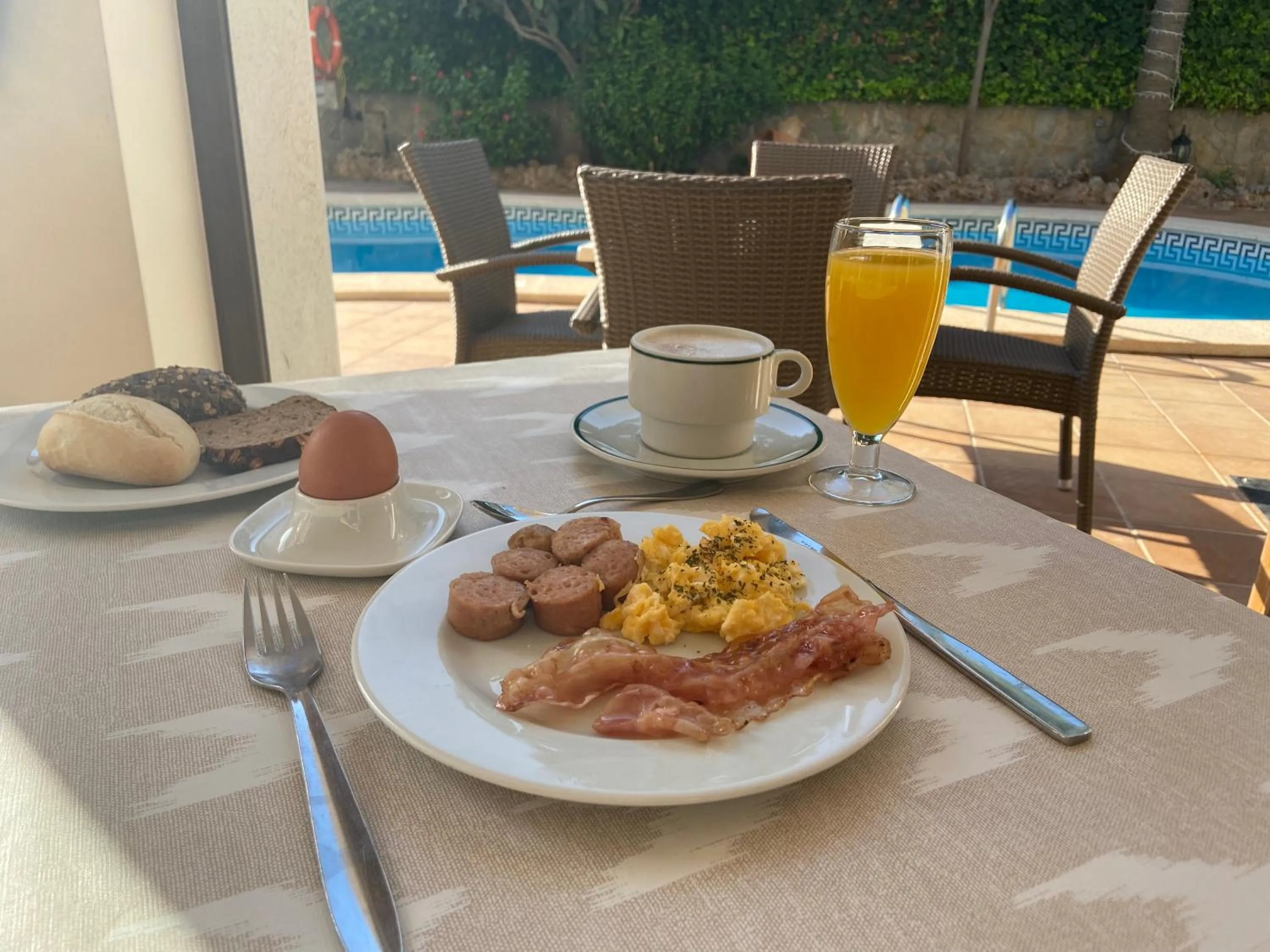 Buffet breakfast in Hs Villa Rosa Paguera