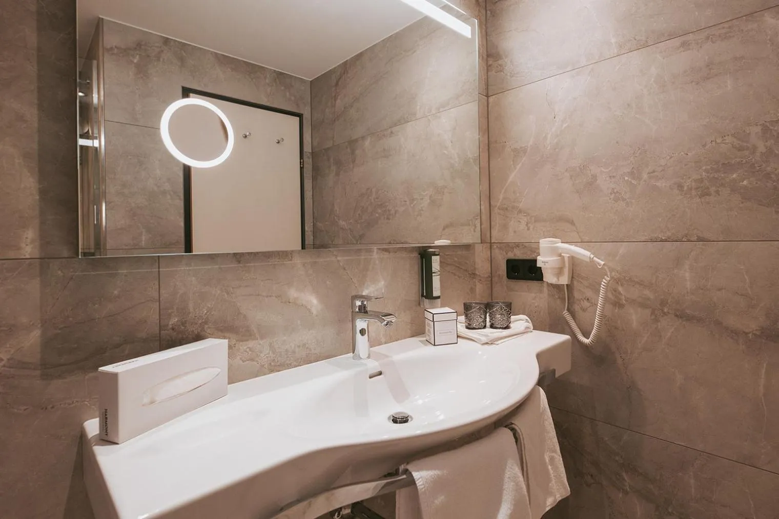 Bathroom in MANNI das Hotel