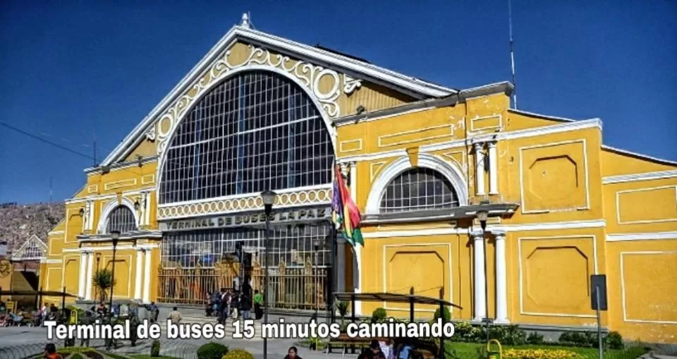 Text overlay in Hotel Madrid