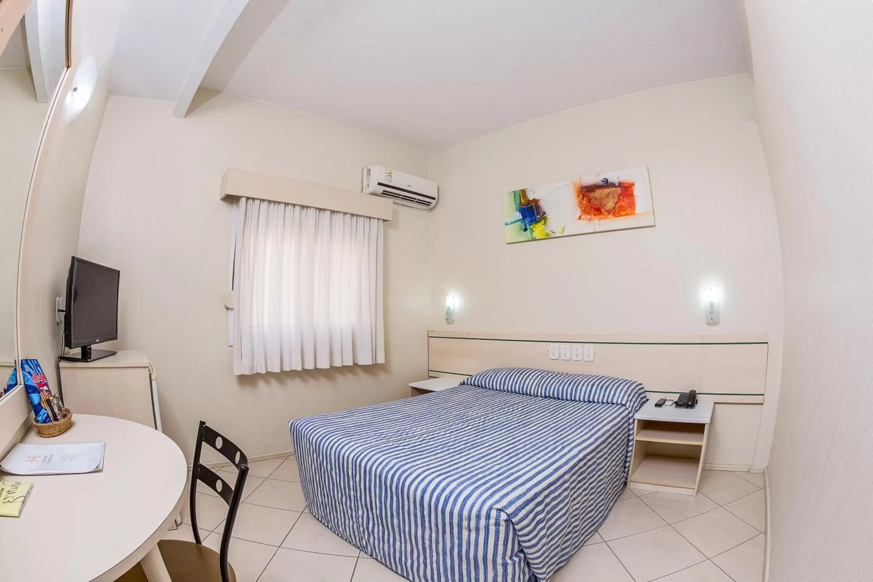 Bedroom, Bed in Hotel Express Canoas