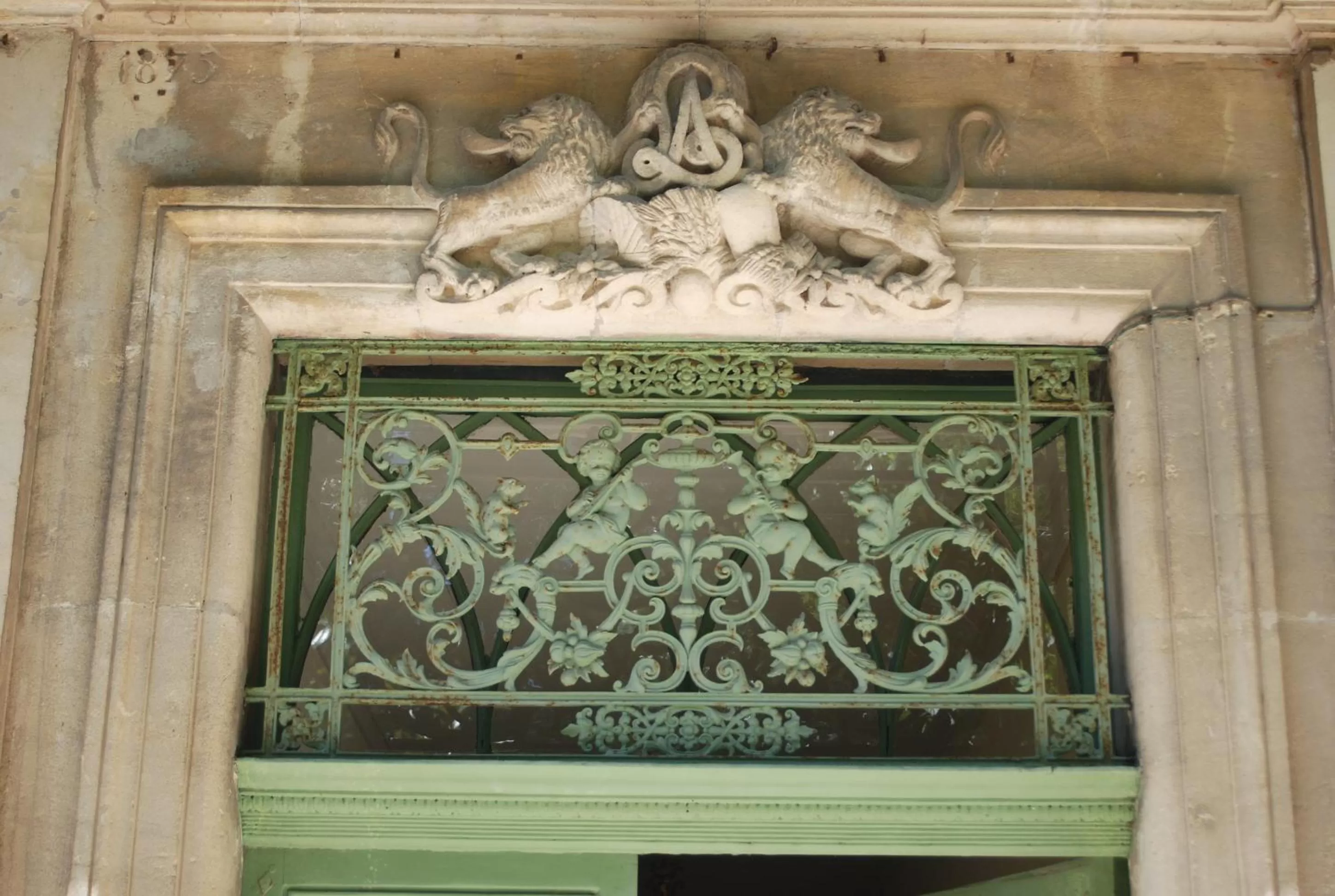 Decorative detail in Château Cornillon