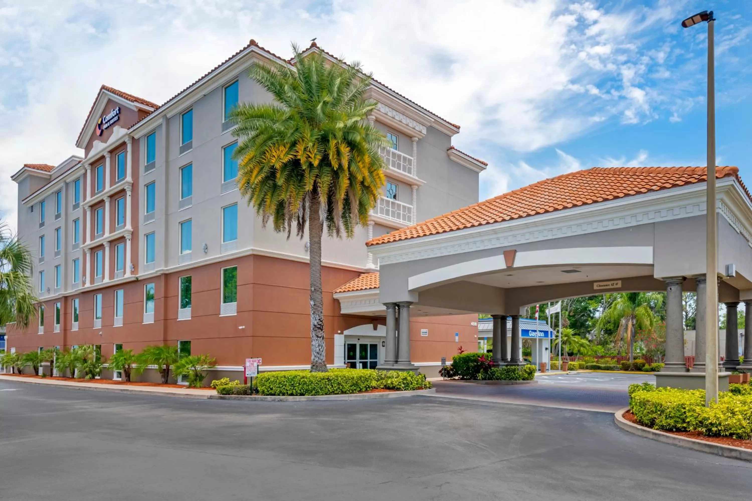Property building in Comfort Inn & Suites Melbourne-Viera