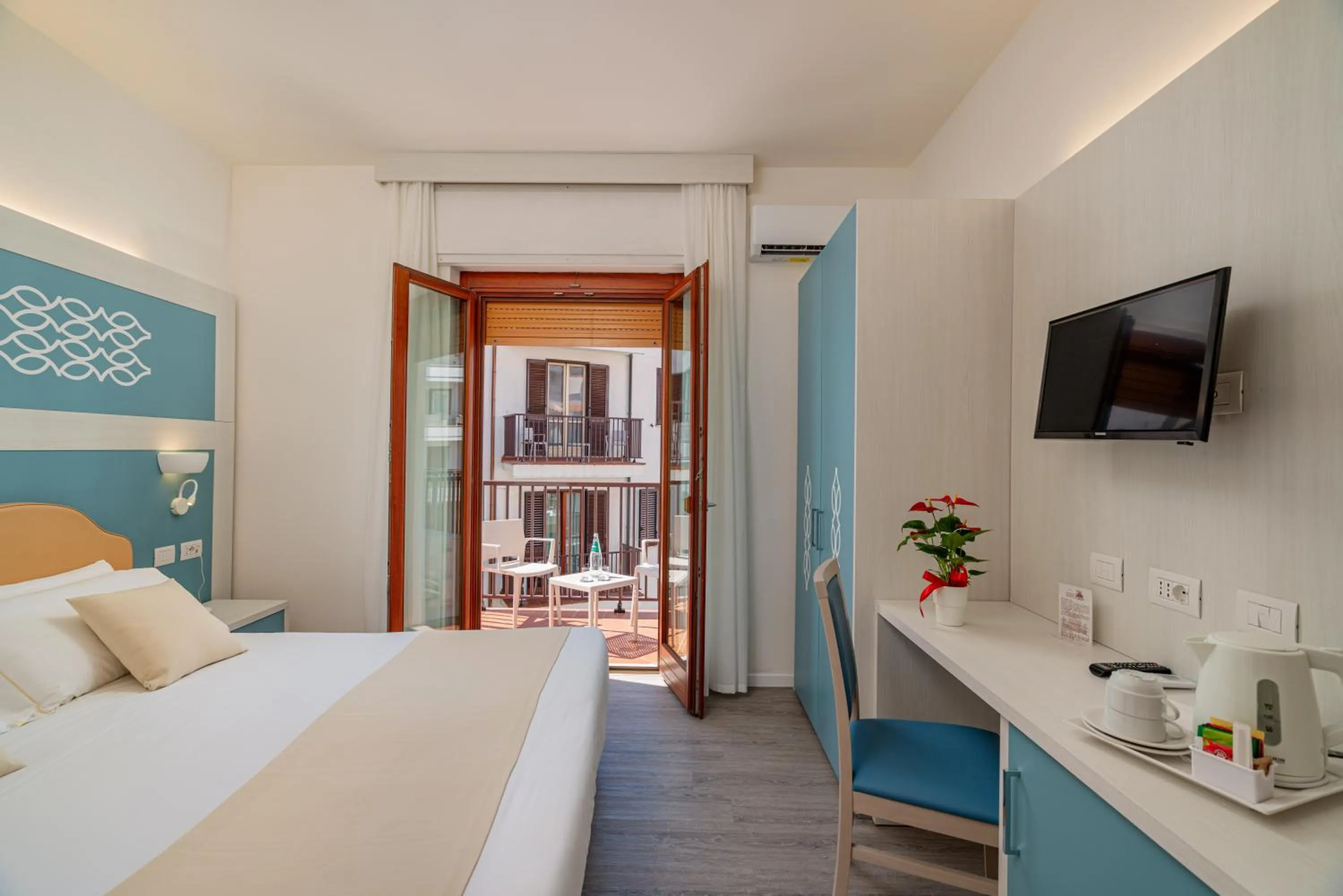 Bedroom, Bed in Hotel El Balear