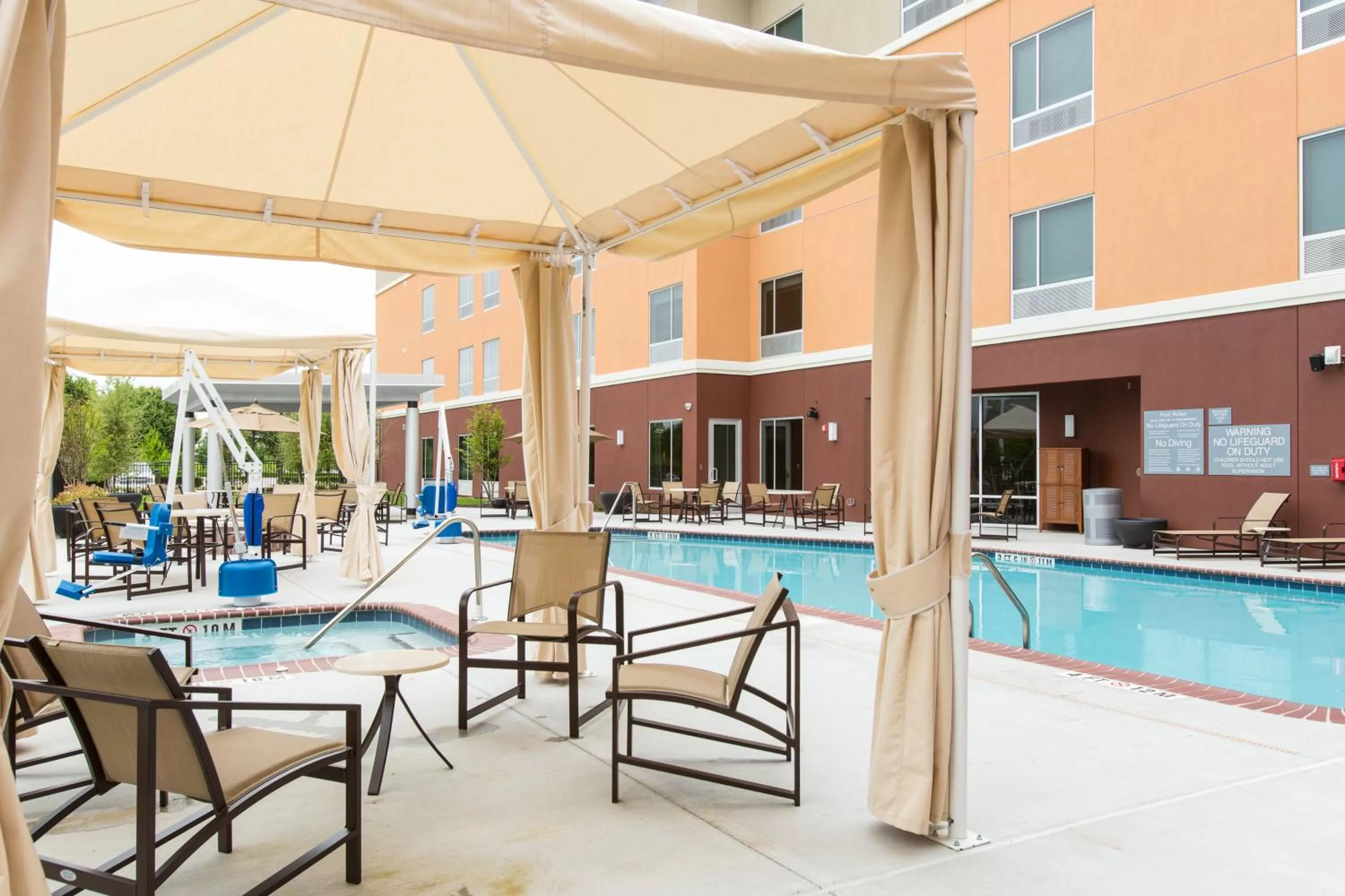 Patio in Cambria Hotel Plano - Frisco