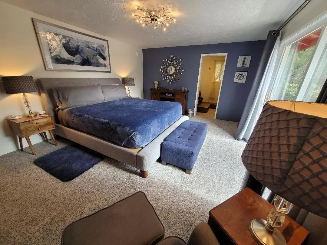 Photo of the whole room, Bed in Misty Valley Inn