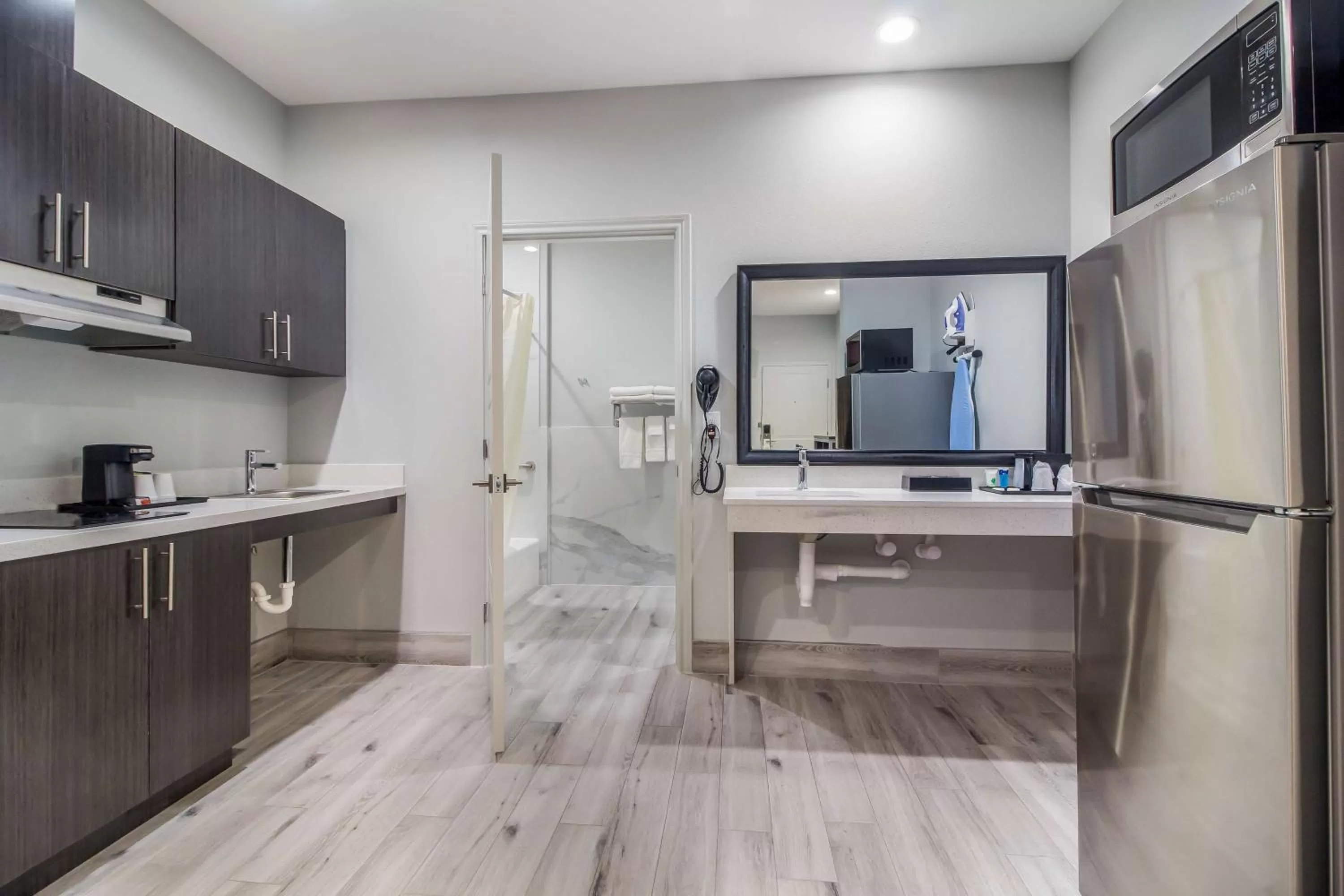 Bathroom in Studio 6 Deer Park, Tx