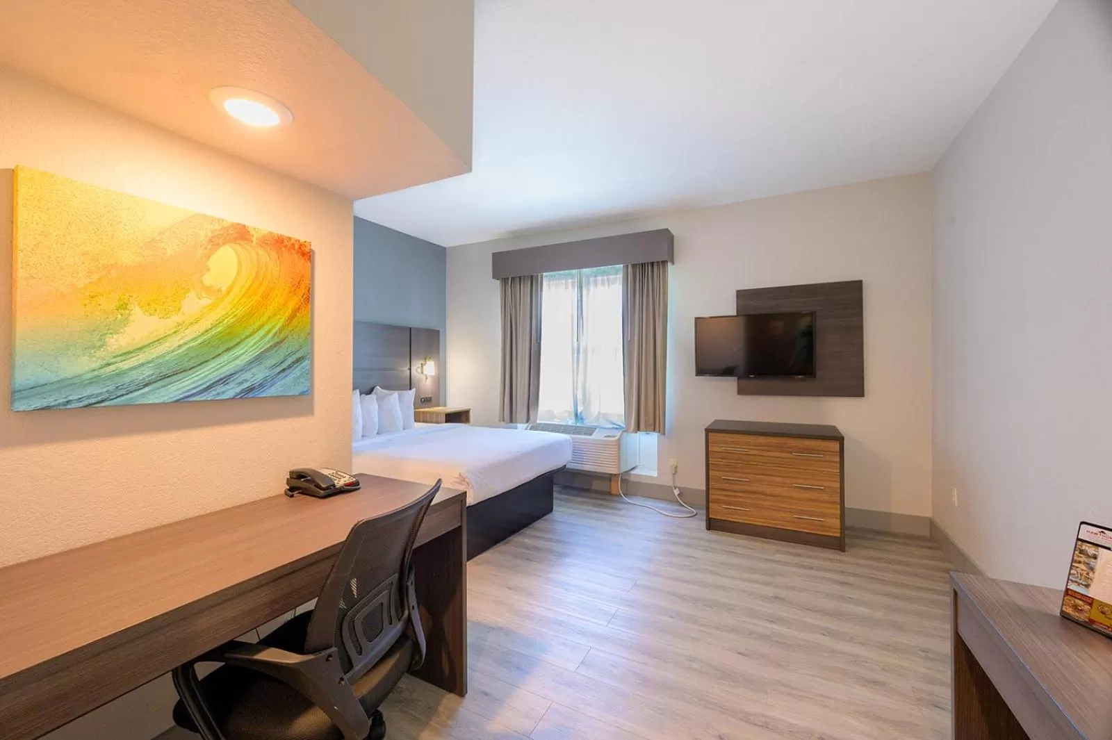 TV and multimedia in Hawthorn Extended Stay by Wyndham Panama City Beach