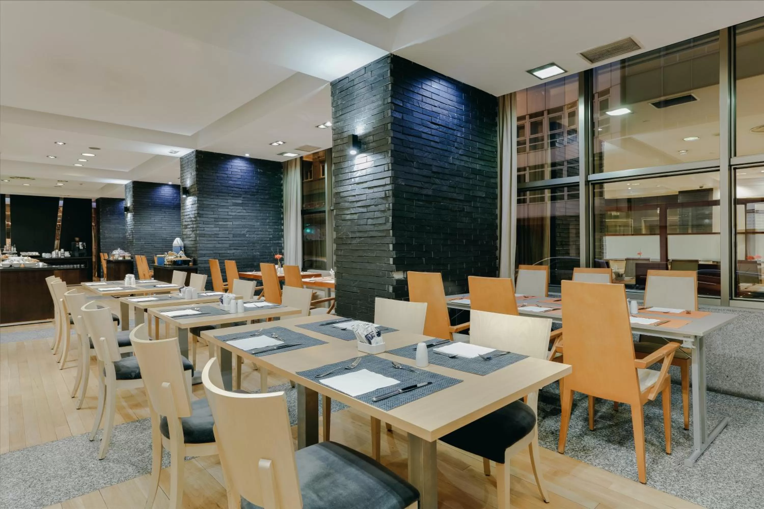 Restaurant/places to eat in Hesperia A Coruña Centro