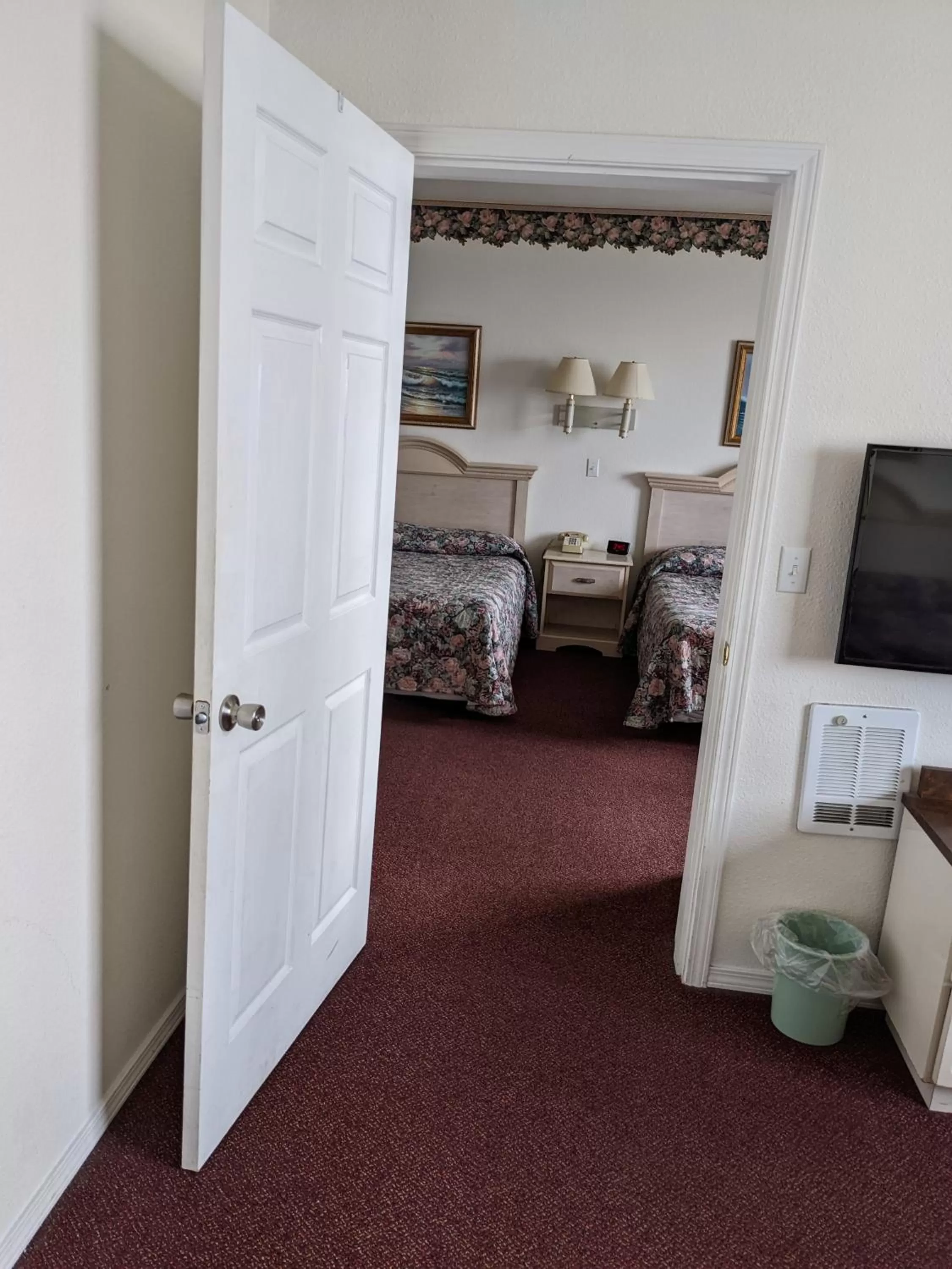 Bedroom, Bed in Lighthouse Inn