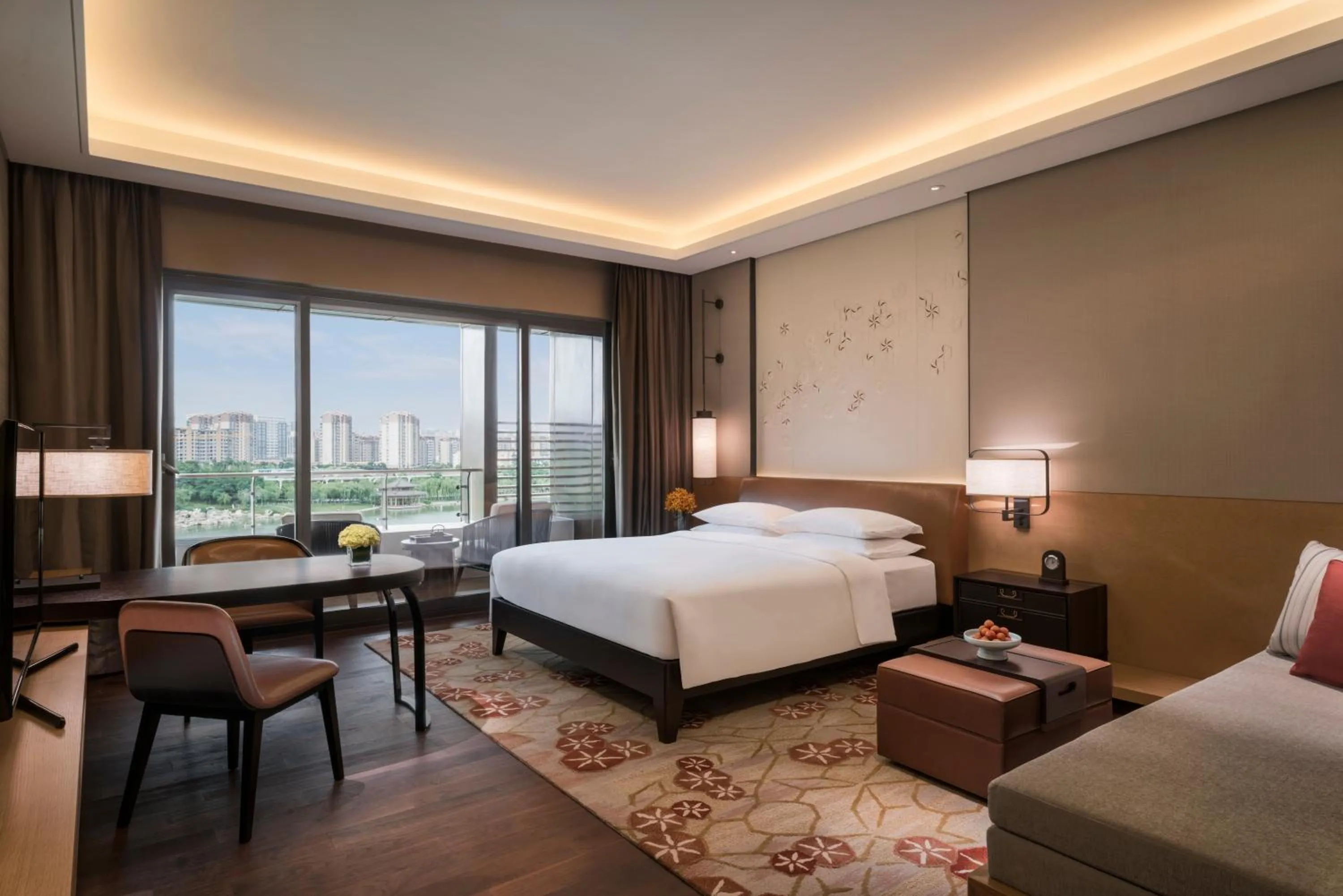 Photo of the whole room, Bed in Hyatt Regency Xi'an